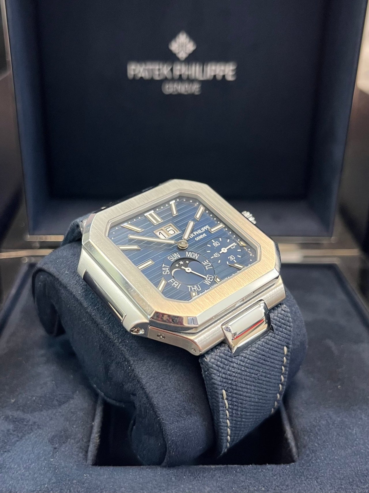 Patek Philippe Cubitus Platinum Case Sunburst Blue Dial 5822P - 001 - WatchesOff5thWatch