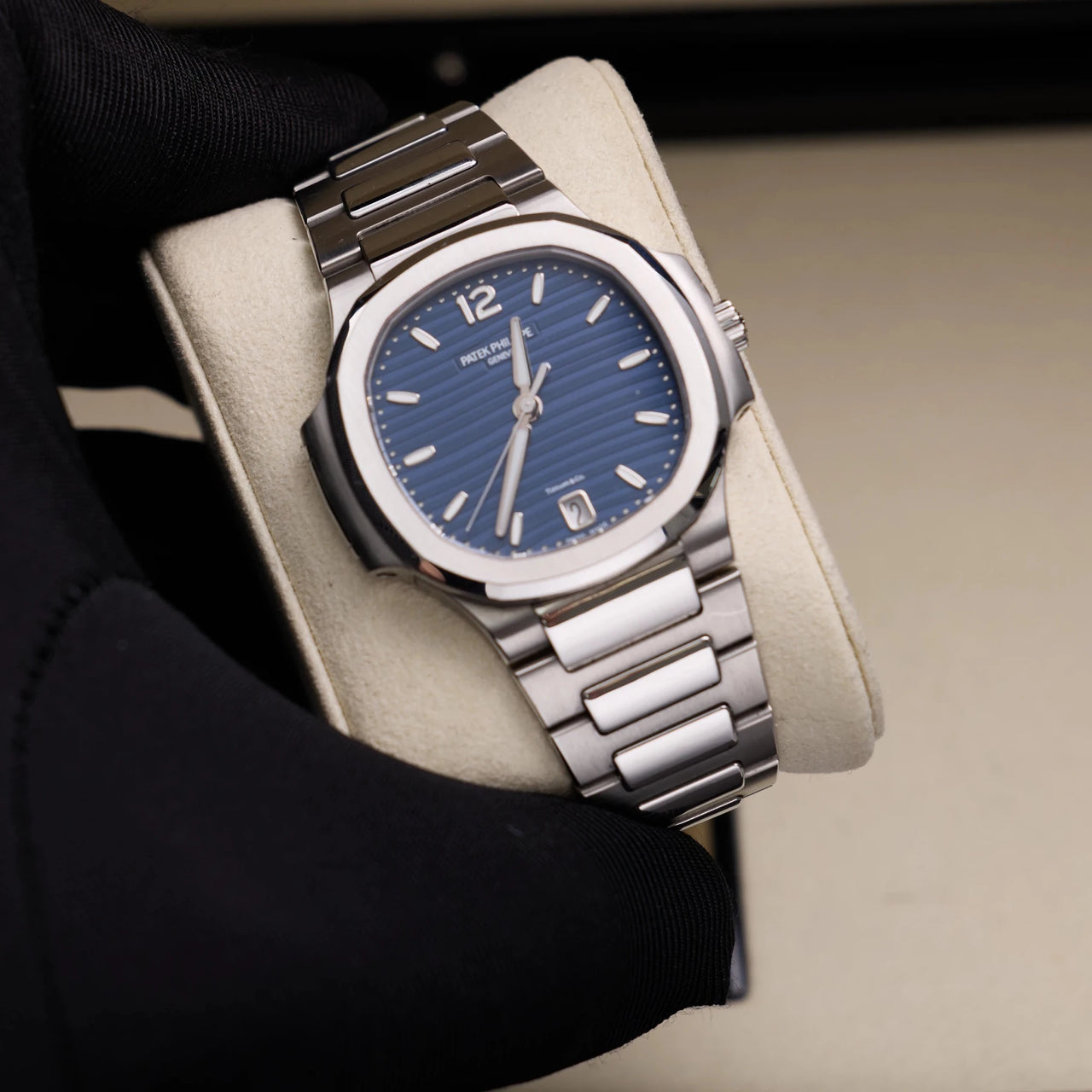 Patek Philippe Nautilus 35.2mm Stainless Steel Blue TIFFANY Dial Fixed Bezel Steel Bracelet (Ref 7118/1A-001) - WatchesOff5thWatch