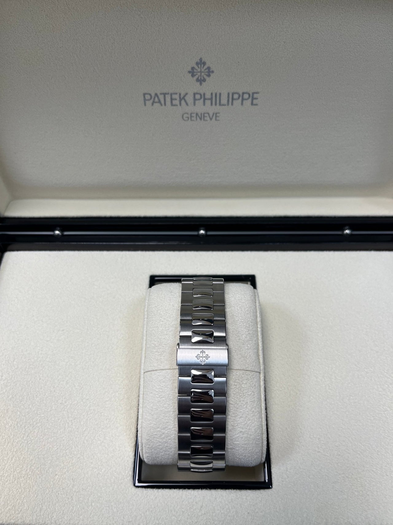 Patek Philippe Nautilus 5711/1A - 018 'Tiffany & Co.' Blue Dial - WatchesOff5thWatch