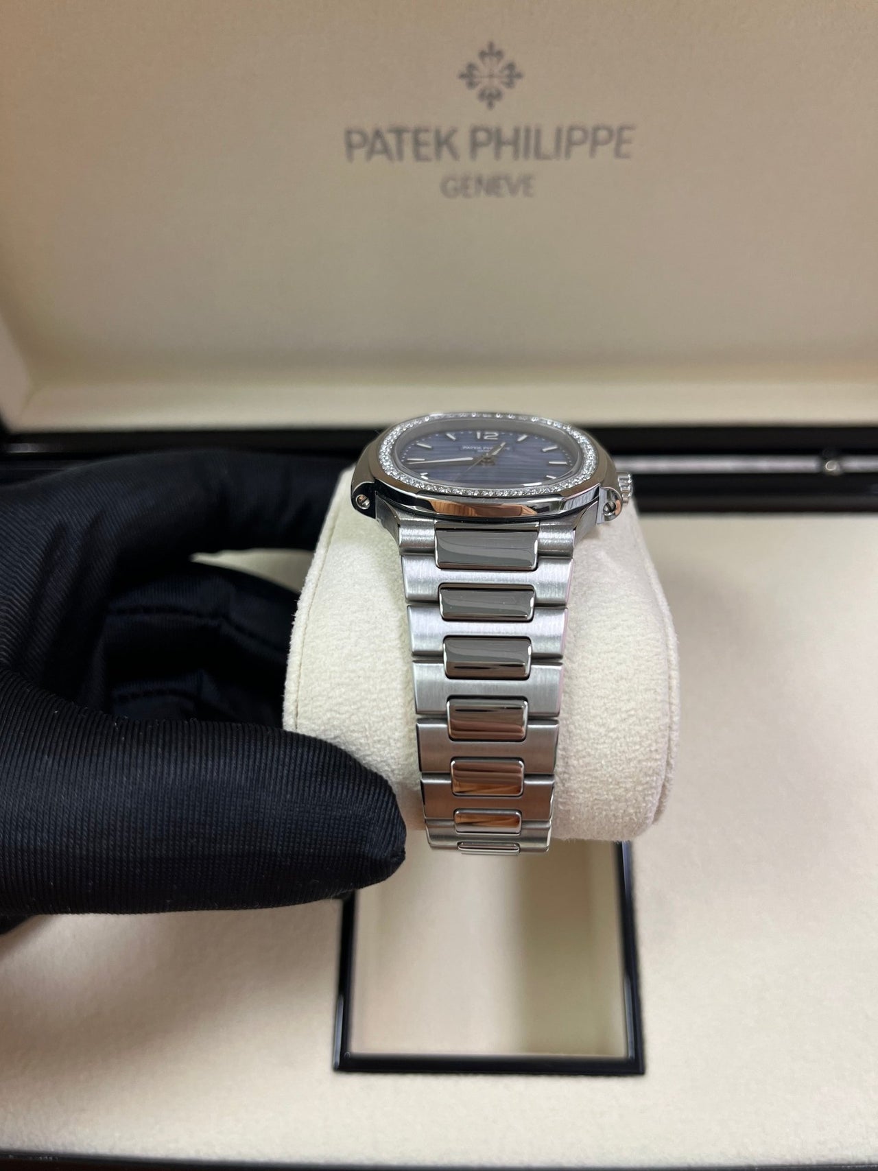 Patek philippe nautilus sale best sale