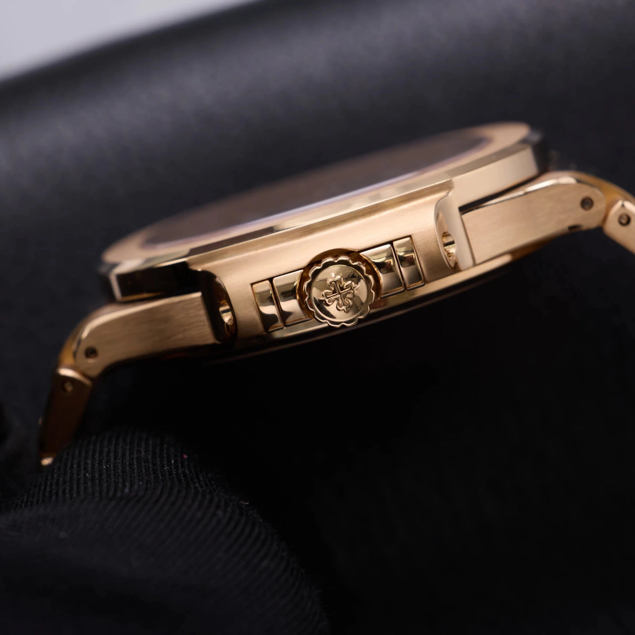 Patek Philippe Nautilus Ladies Automatic - 35.2 mm - Rose Gold - Golden Brown Opaline Dial 7118/1R-010 - WatchesOff5thWatch