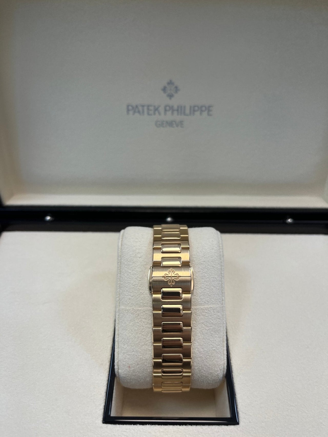 Patek Philippe Nautilus Ladies Rose Gold Nautilus White Dial Diamond Bezel 7118/1200R - 001 - WatchesOff5thWatch