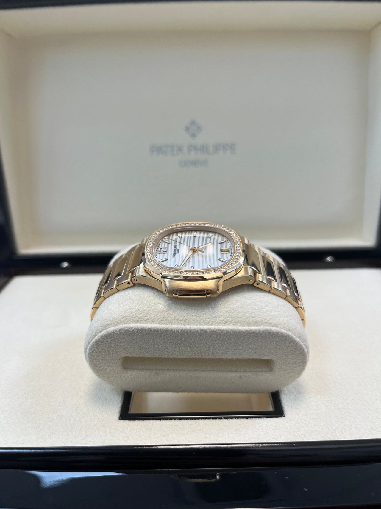 Patek Philippe Nautilus Ladies Rose Gold Nautilus White Dial Diamond Bezel 7118/1200R - 001 - WatchesOff5thWatch