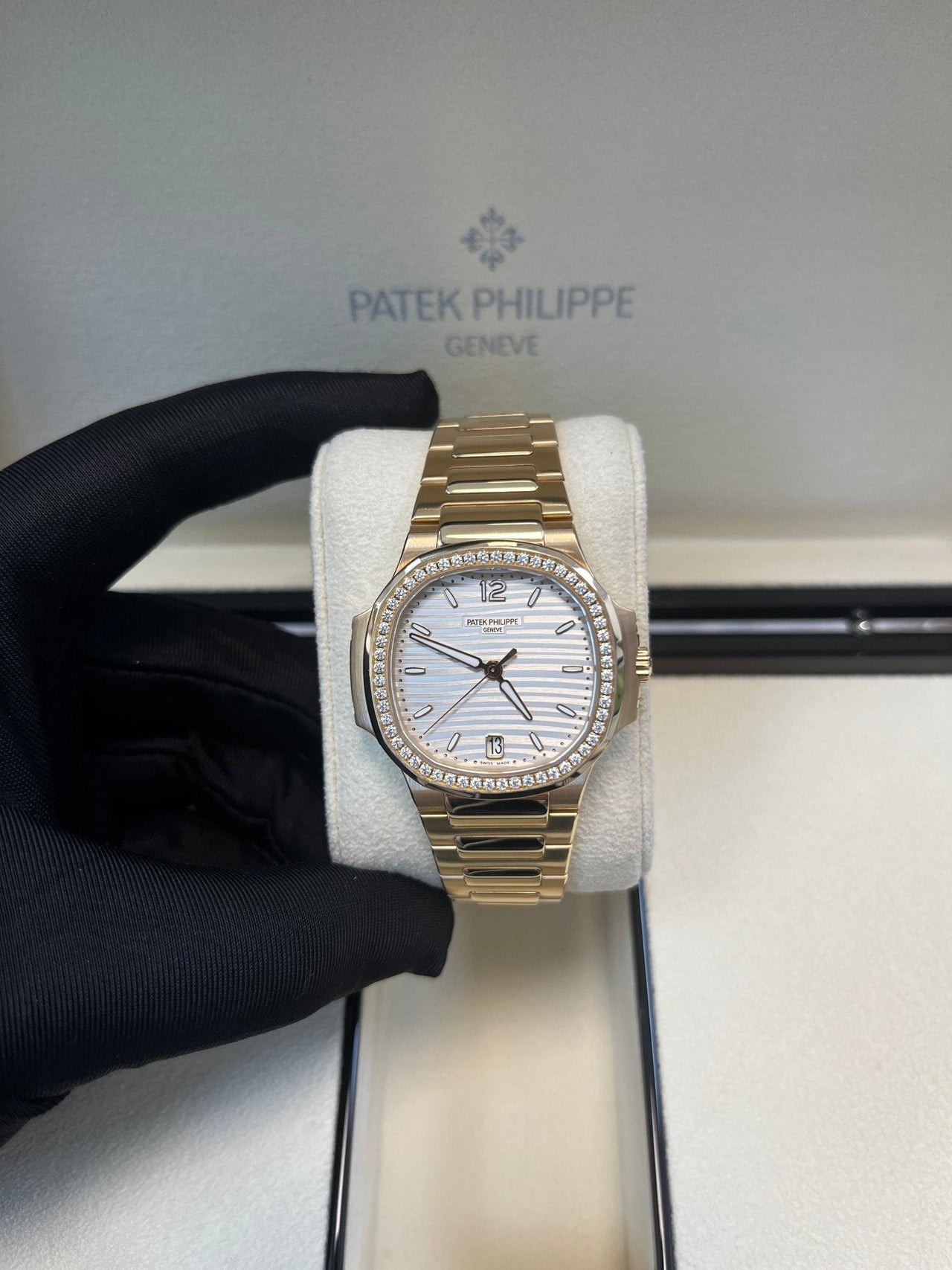 Patek Philippe Nautilus Ladies Rose Gold Nautilus White Dial Diamond Bezel 7118/1200R - 001 - WatchesOff5thWatch