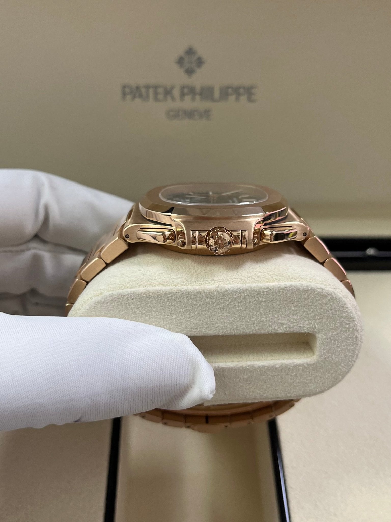 patek-philippe-nautilus-rose-