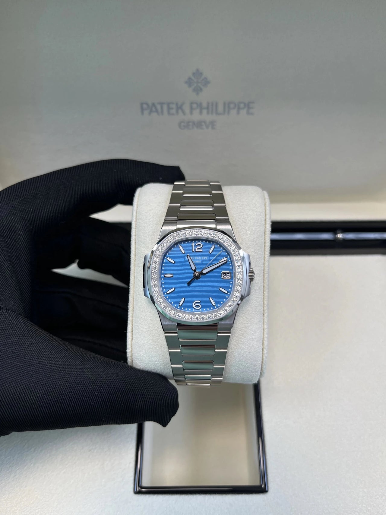 Patek Philippe Nautilus White Gold 7010/1G - 013 - WatchesOff5thWatch