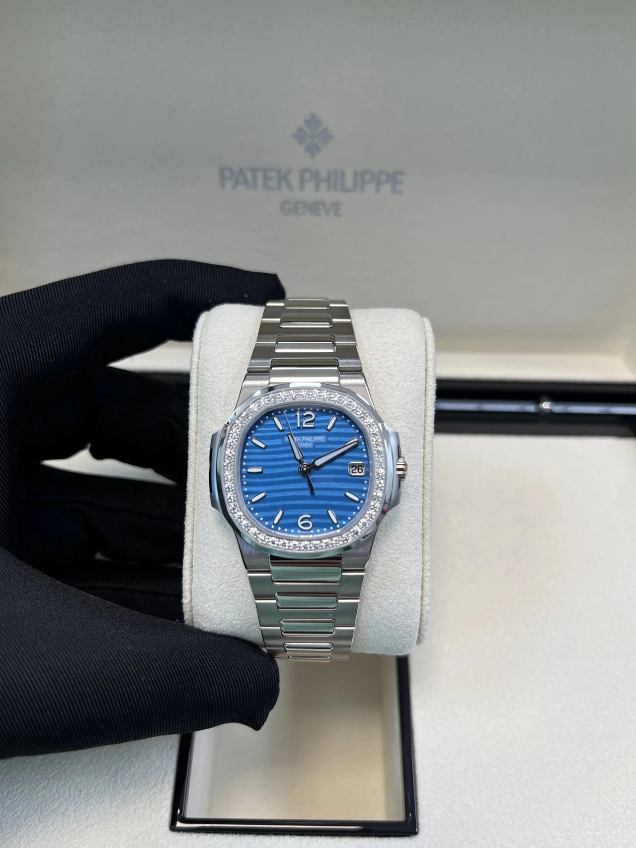 Patek Philippe Nautilus White Gold 7010/1G - 013 - WatchesOff5thWatch