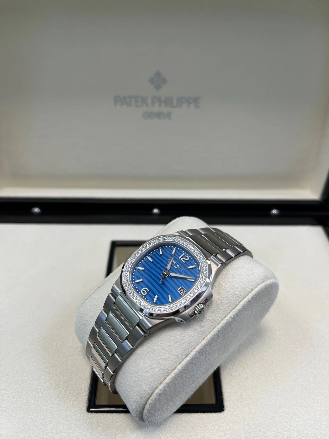 Patek Philippe Nautilus White Gold 7010/1G - 013 - WatchesOff5thWatch