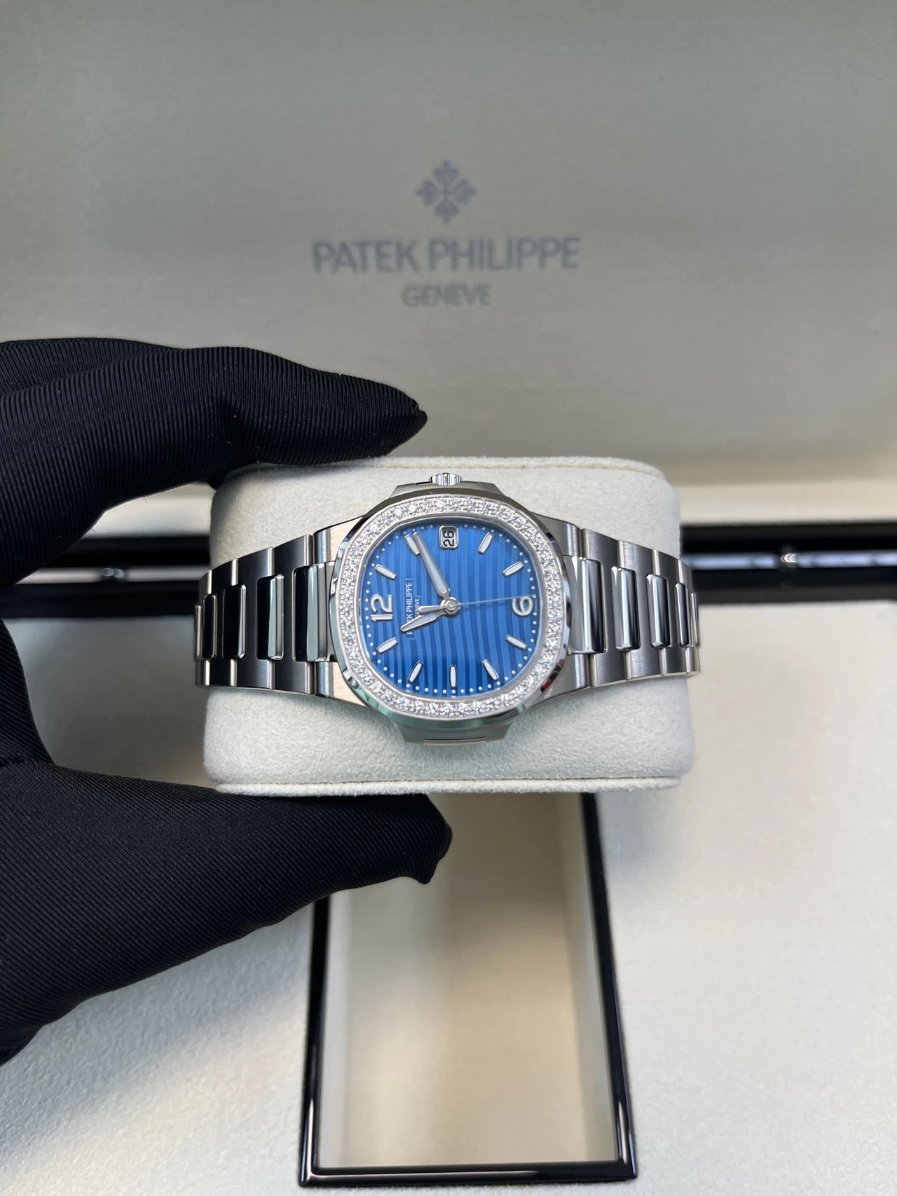 Patek Philippe Nautilus White Gold 7010/1G - 013 - WatchesOff5thWatch