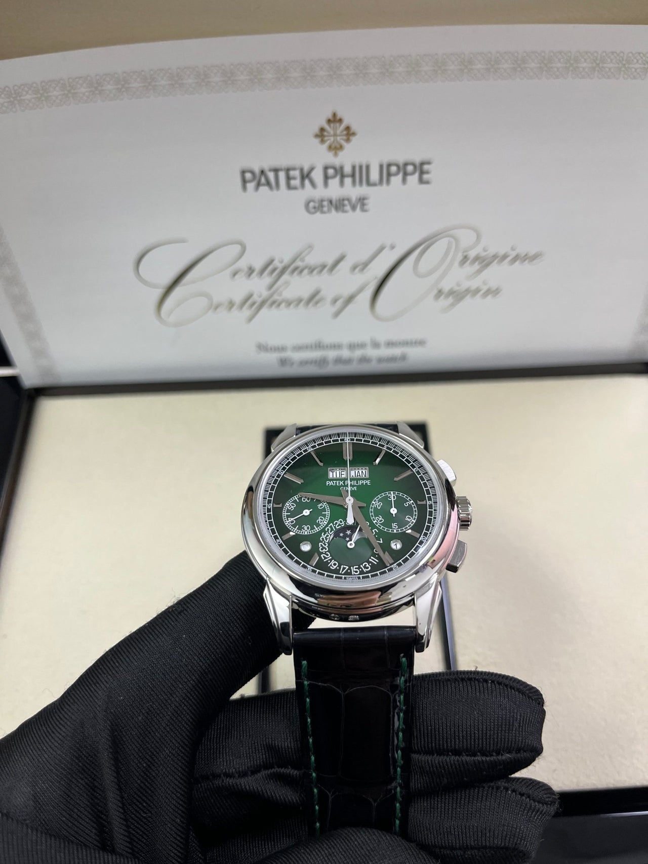 Patek Philippe Perpetual Calendar Chronograph Grand Complications Platinum Green Dial 5270P-0014 - WatchesOff5thWatch