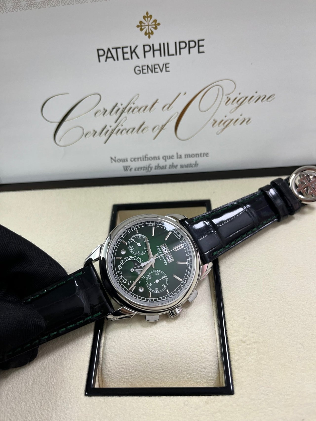 Patek Philippe Perpetual Calendar Chronograph Grand Complications Platinum Green Dial 5270P-0014 - WatchesOff5thWatch