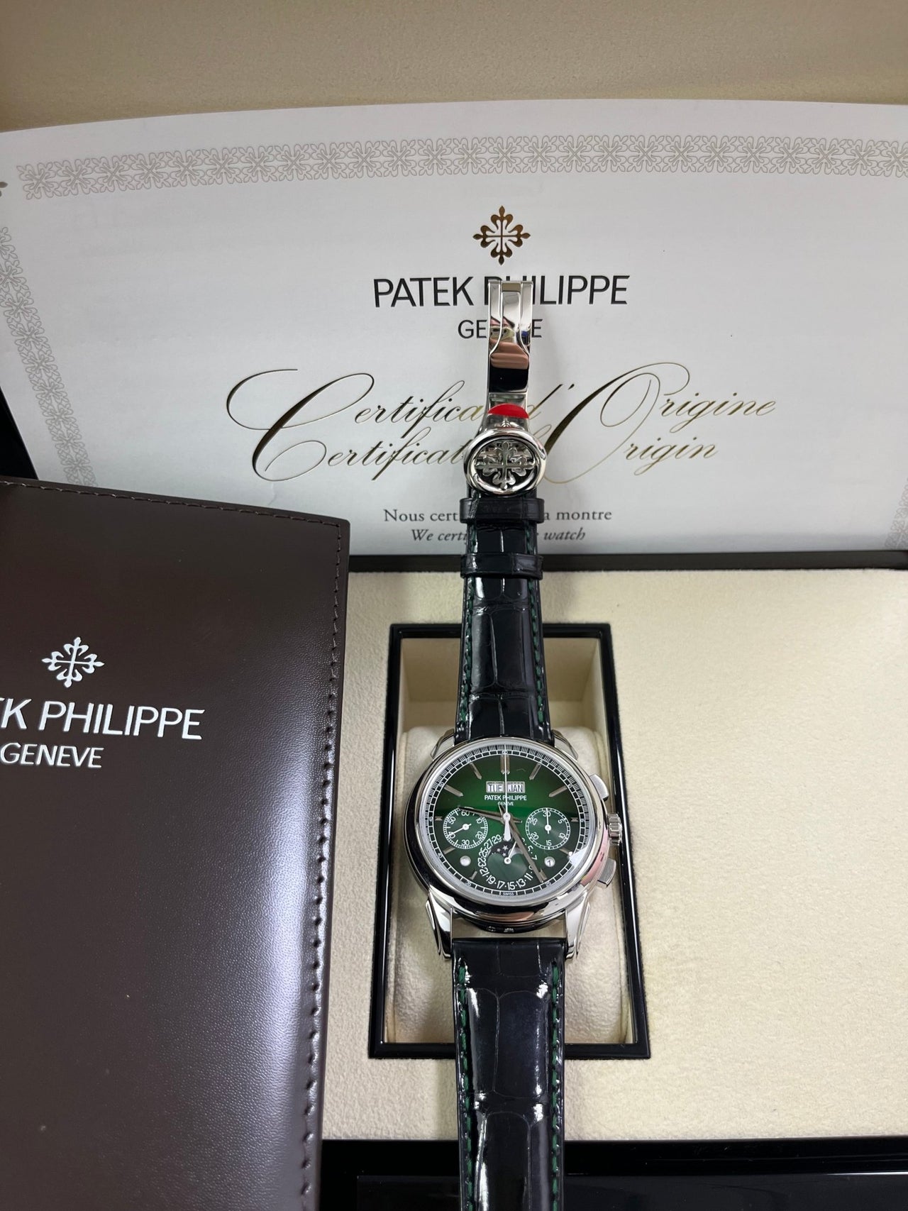 Patek Philippe Perpetual Calendar Chronograph Grand Complications Platinum Green Dial 5270P-0014 - WatchesOff5thWatch