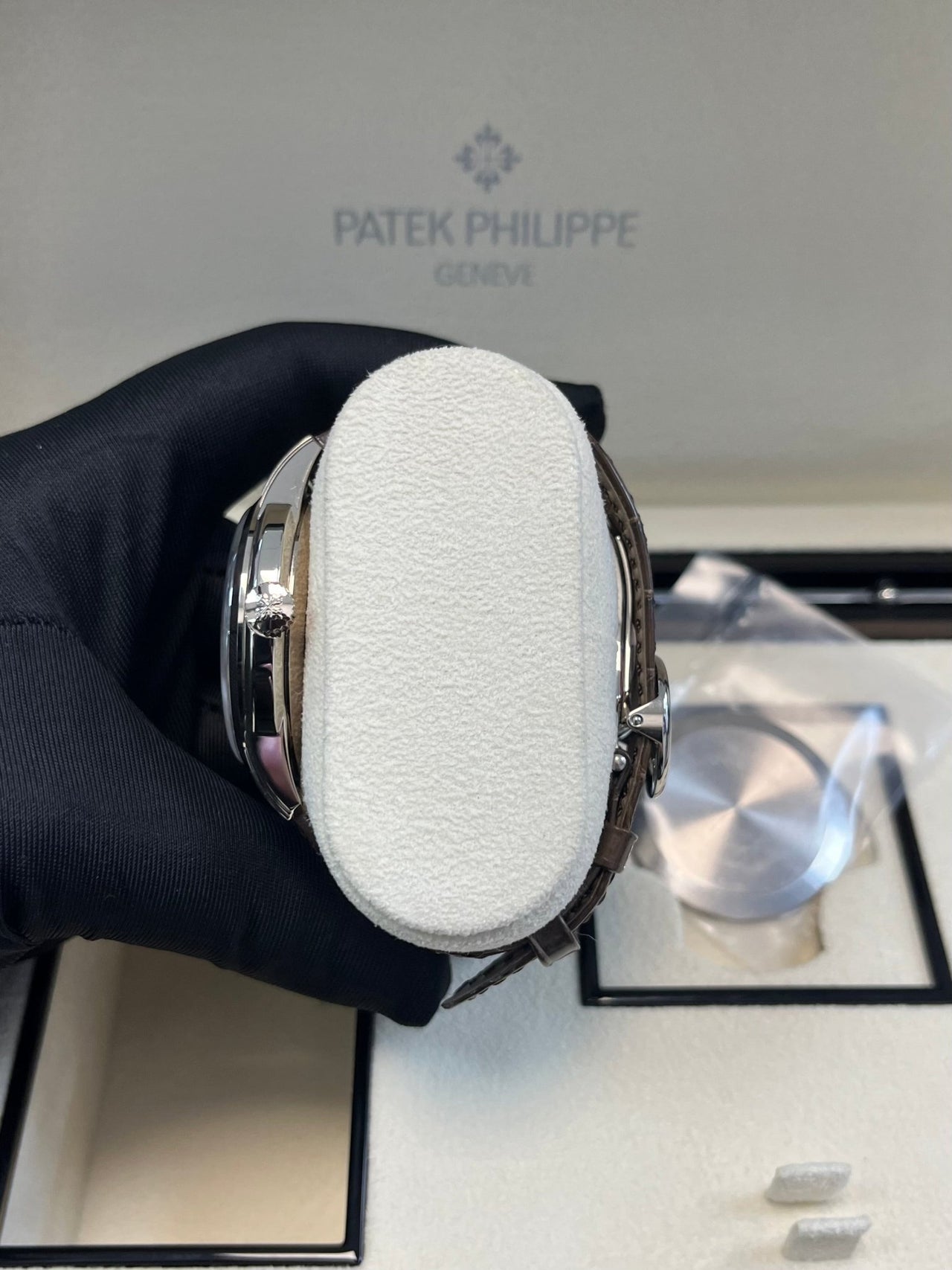 Patek Philippe Perpetual Calendar Grand Complications Salmon Dial Perpetual Calendar (Reference # 5320G) - WatchesOff5thWatch