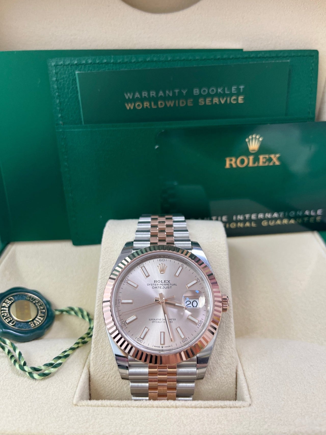 Rolex Datejust 41 Steel and Everose Rolesor Fluted Bezel Sundust Index Dial Jubilee Bracelet 126331 - WatchesOff5thWatch