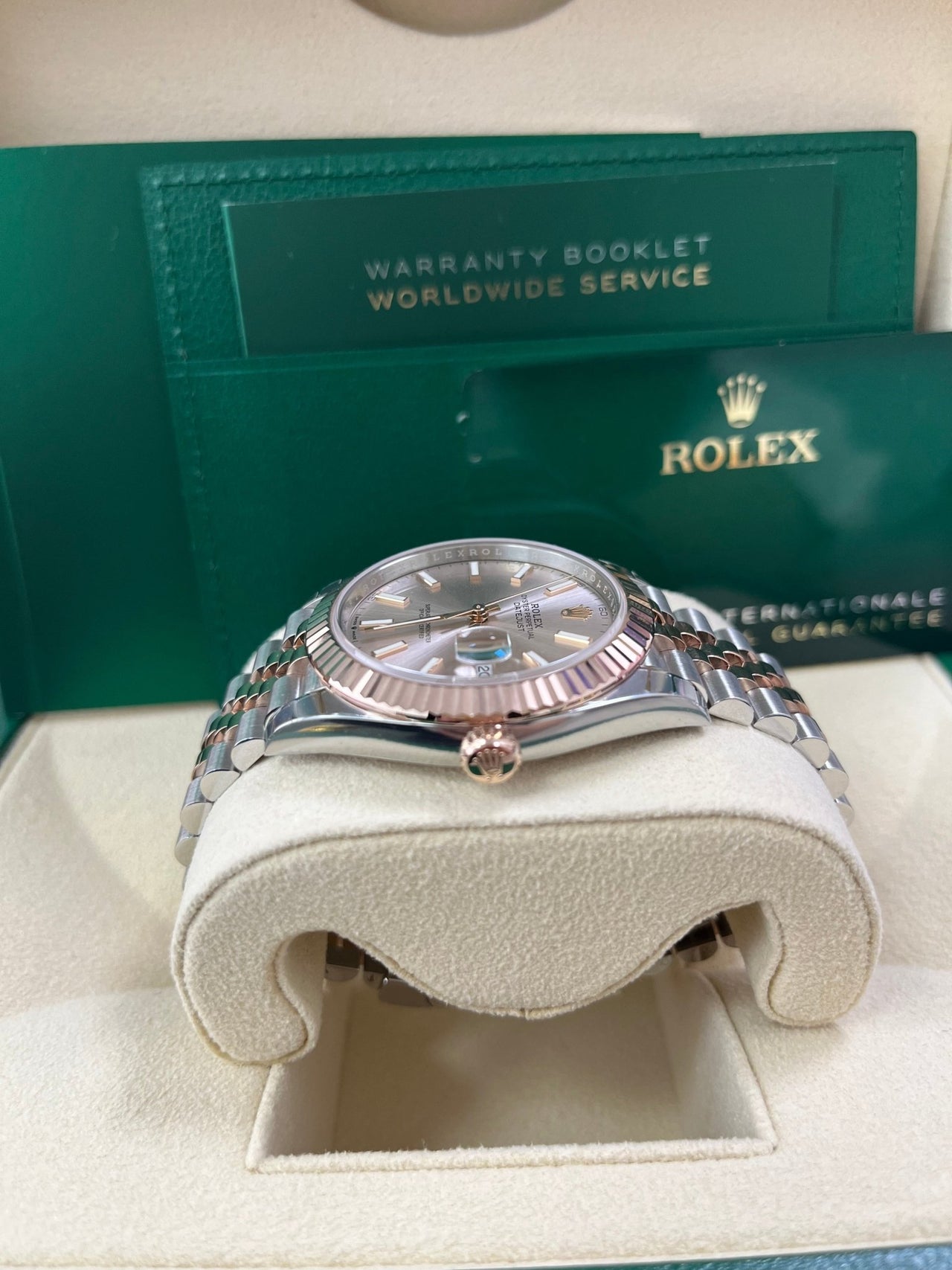 Rolex Datejust 41 Steel and Everose Rolesor Fluted Bezel Sundust Index Dial Jubilee Bracelet 126331 - WatchesOff5thWatch