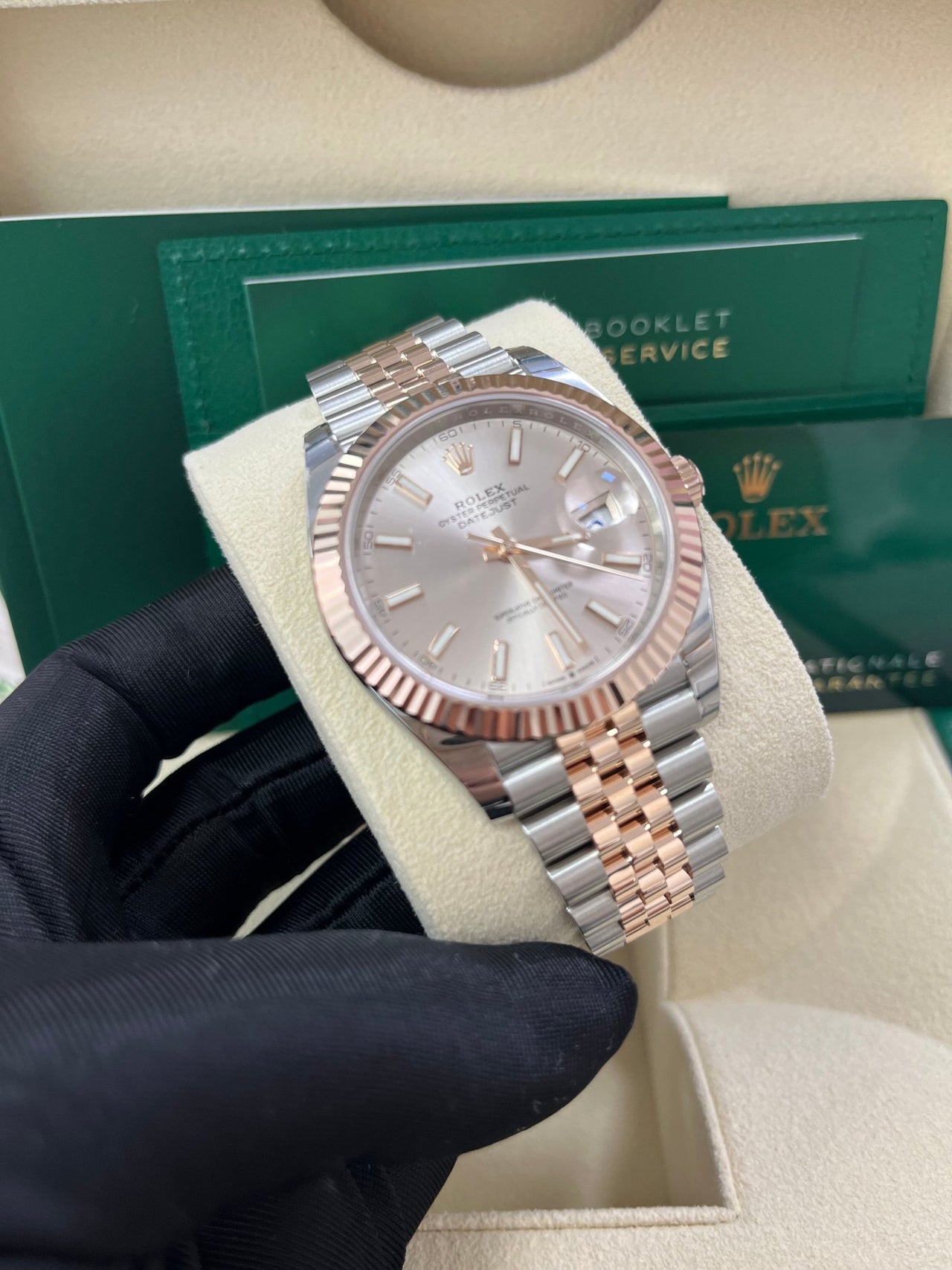 Rolex Datejust 41 Steel and Everose Rolesor Fluted Bezel Sundust Index Dial Jubilee Bracelet 126331 - WatchesOff5thWatch