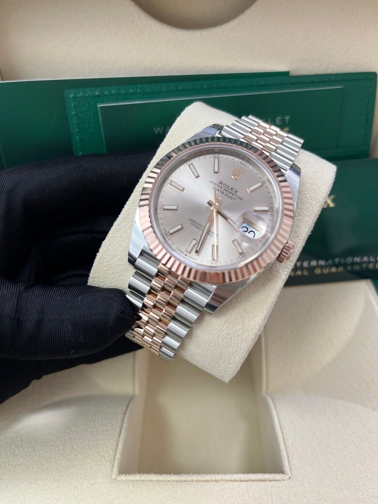 Rolex Datejust 41 Steel and Everose Rolesor Fluted Bezel Sundust Index Dial Jubilee Bracelet 126331 - WatchesOff5thWatch