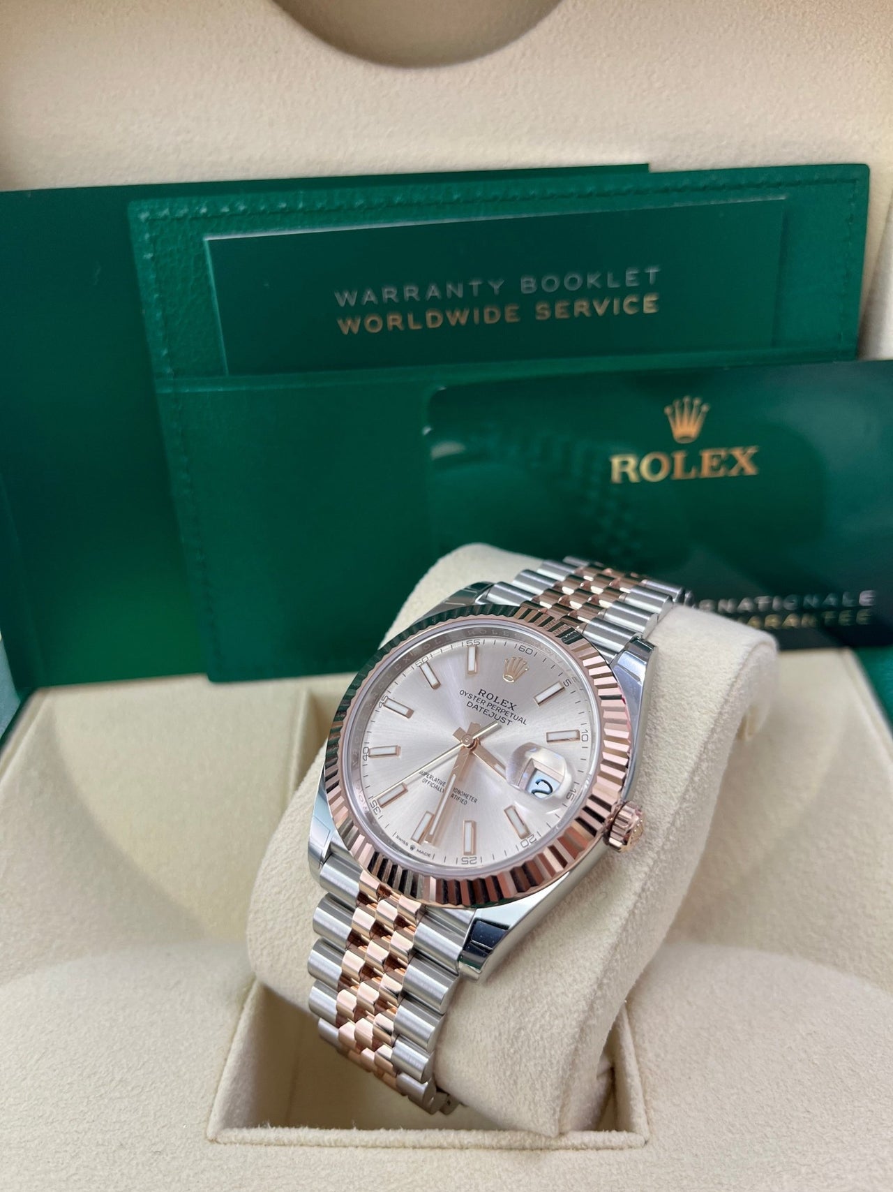 Rolex Datejust 41 Steel and Everose Rolesor Fluted Bezel Sundust Index Dial Jubilee Bracelet 126331 - WatchesOff5thWatch