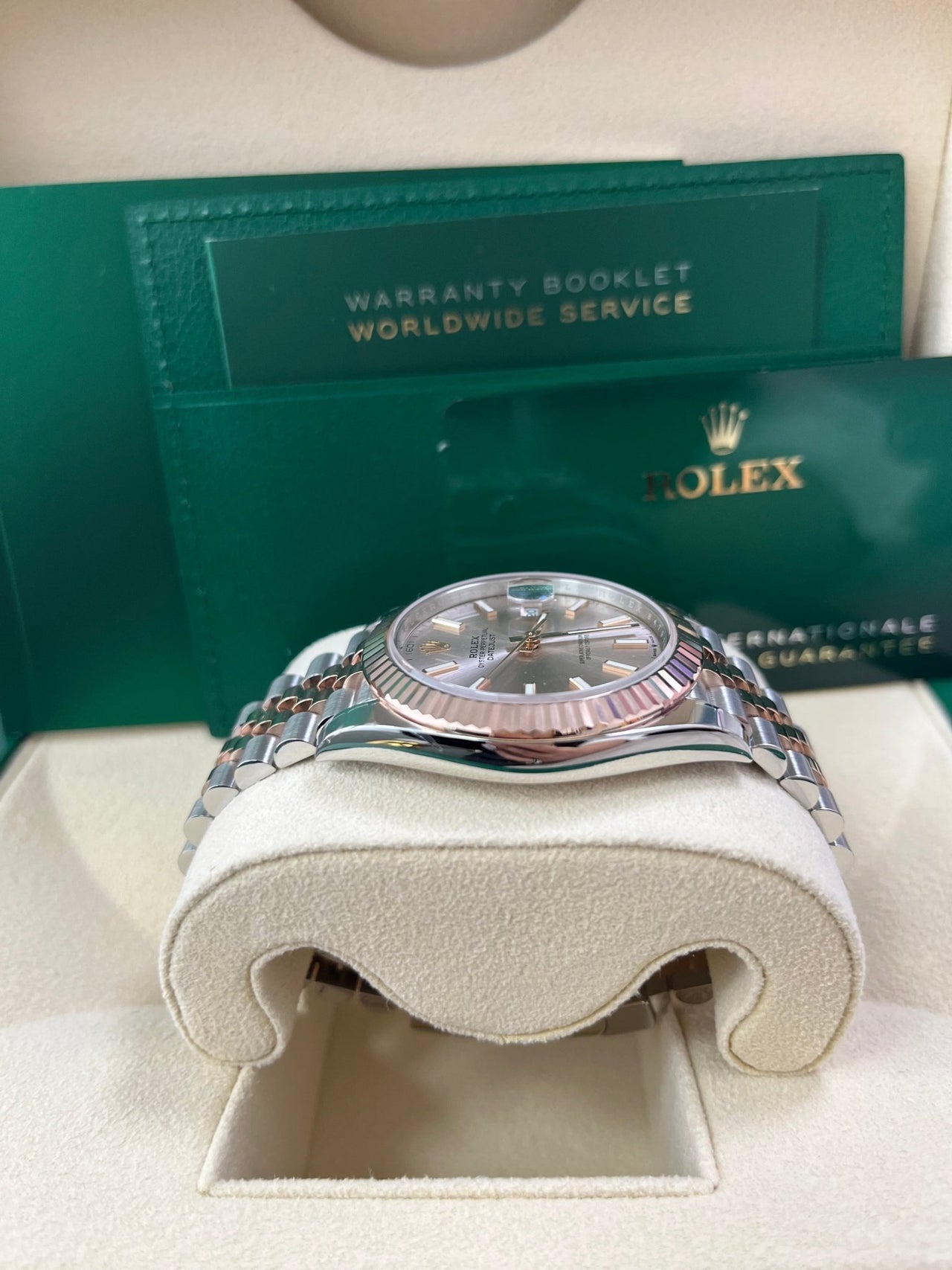 Rolex Datejust 41 Steel and Everose Rolesor Fluted Bezel Sundust Index Dial Jubilee Bracelet 126331 - WatchesOff5thWatch