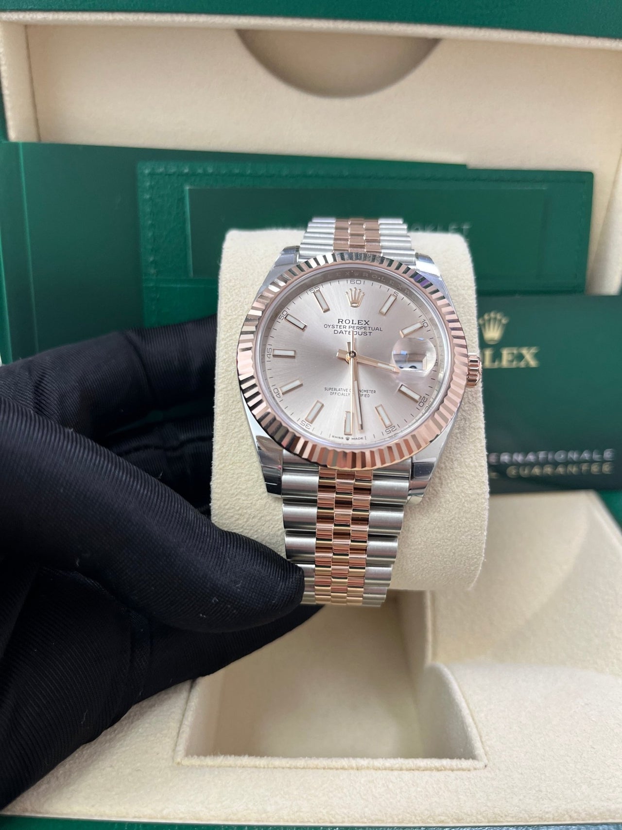 Rolex Datejust 41 Steel and Everose Rolesor Fluted Bezel Sundust Index Dial Jubilee Bracelet 126331 - WatchesOff5thWatch