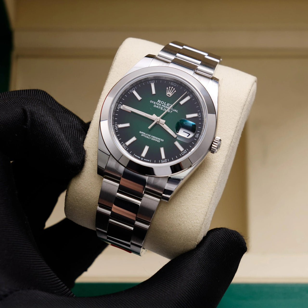 Rolex Datejust 41mm Oystersteel Green Ombré Dial Smooth Bezel Oyster Bracelet 2026 New Release (Ref 126300) - WatchesOff5thWatch