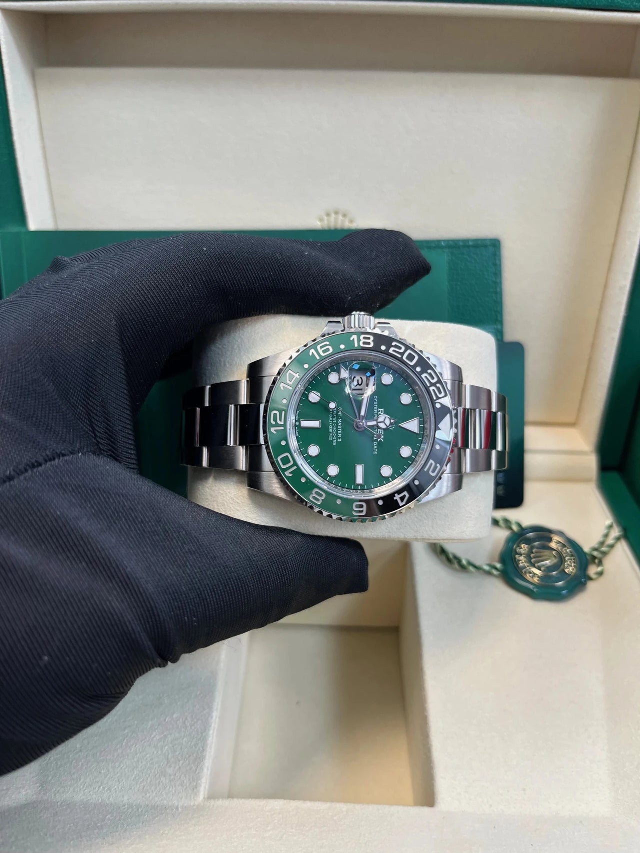 Rolex GMT - Master II Left - Hand 40mm 18K White Gold Green Ceramic Dial Green Black Cerachrom Bezel Oyster Bracelet (Ref 126729VTNR) - WatchesOff5thWatch