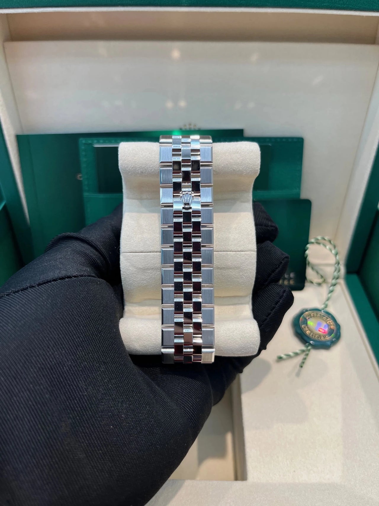 Rolex Land - Dweller 40 Platinum | Blue Dial Baguette Bezel (Ref 127386TBR) - WatchesOff5thWristwatch