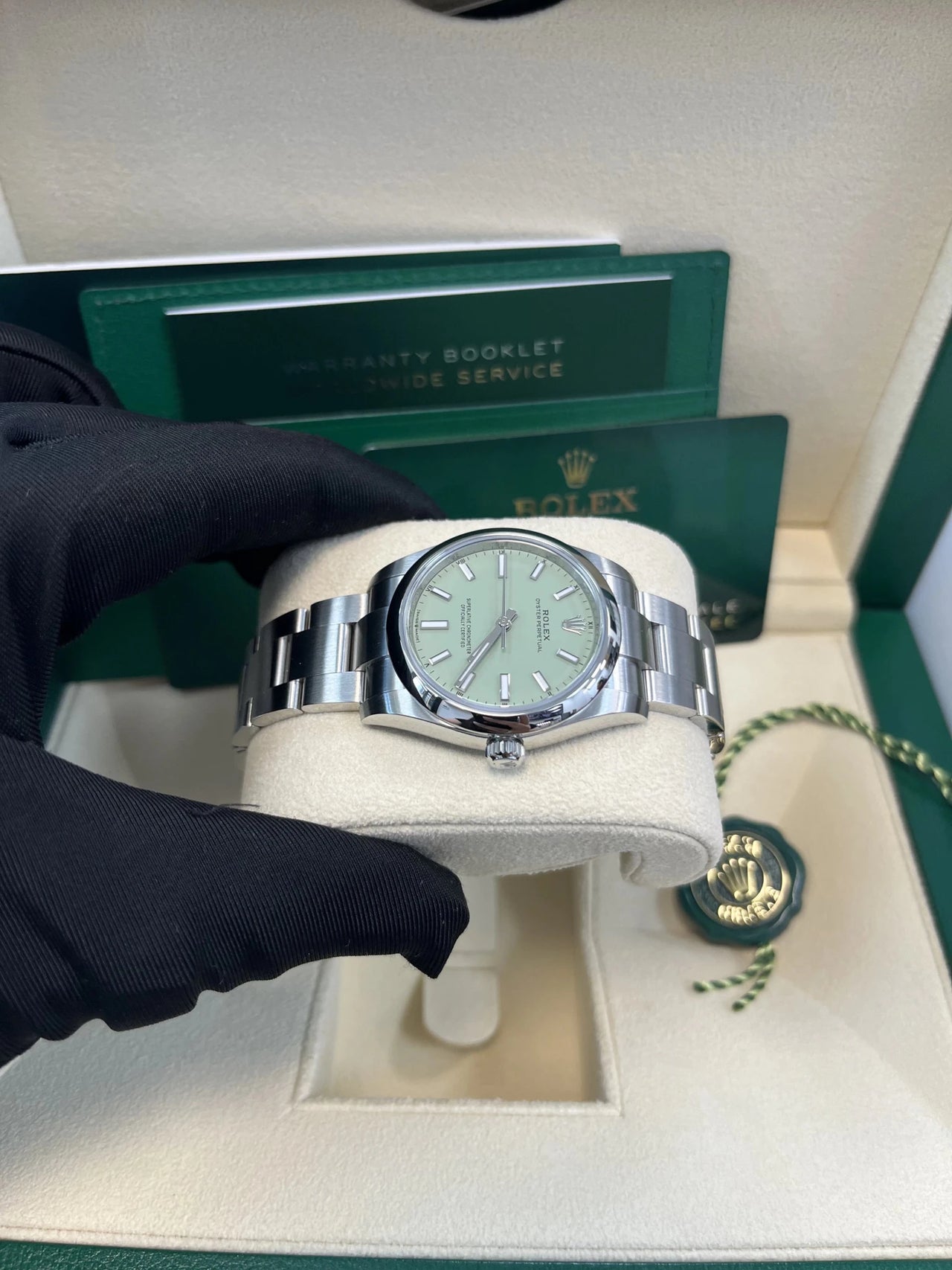 Rolex New 2025 Release Oyster Perpetual 31mm Stainless Steel Pistachio Dial 277200 - WatchesOff5thWatch