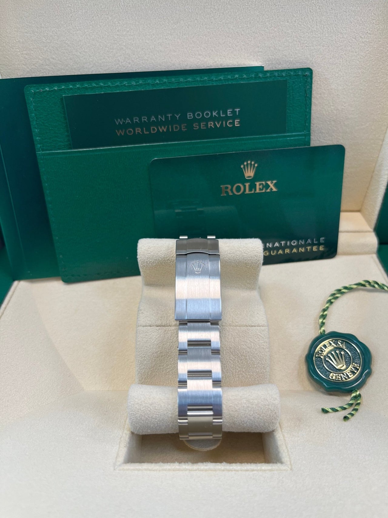 Rolex Oyster Perpetual 34 mm Pistachio Dial 124200 - WatchesOff5th