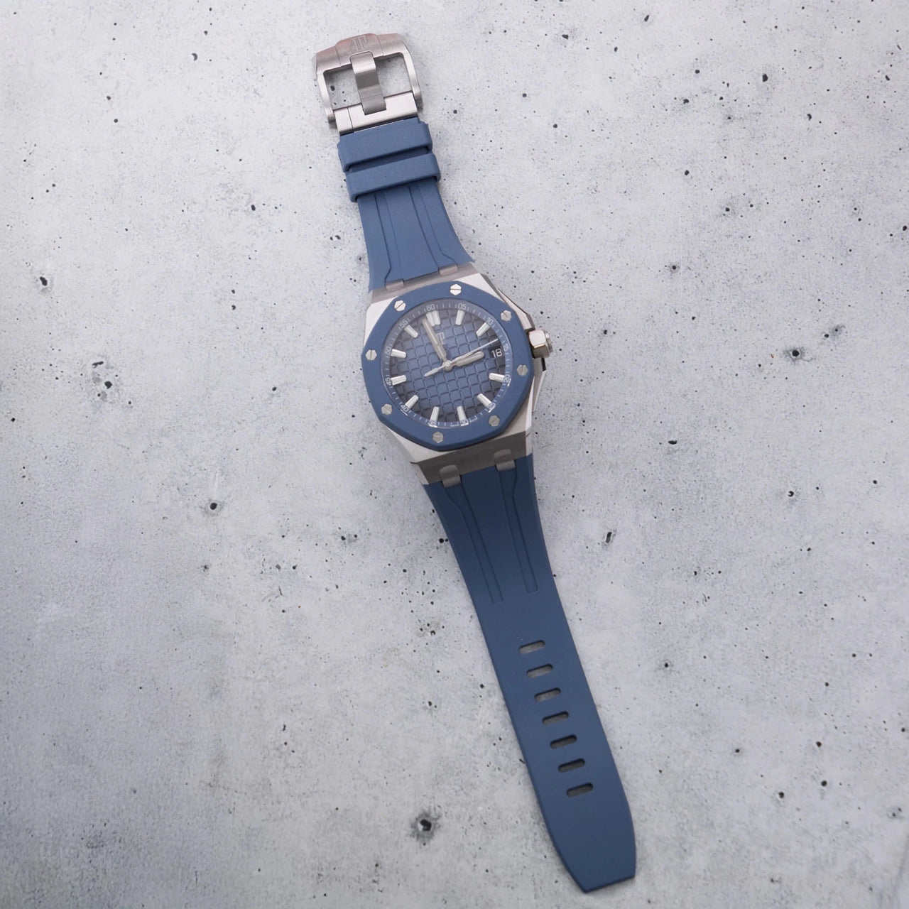 Royal Oak Offshore Selfwinding Blue Dial 43mm 15605SK.OO.A350CA.01 - WatchesOff5thWatch