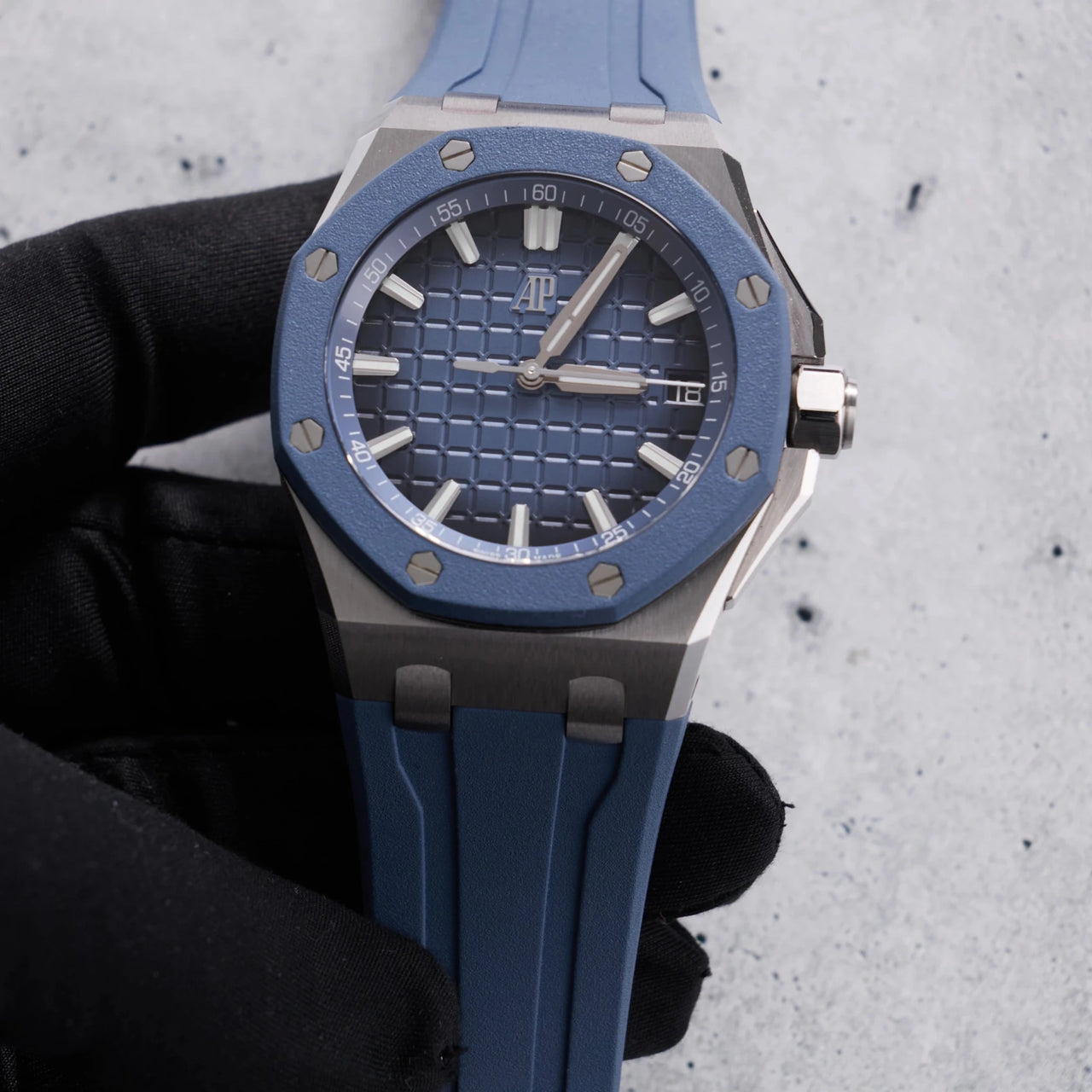 Royal Oak Offshore Selfwinding Blue Dial 43mm 15605SK.OO.A350CA.01 - WatchesOff5thWatch