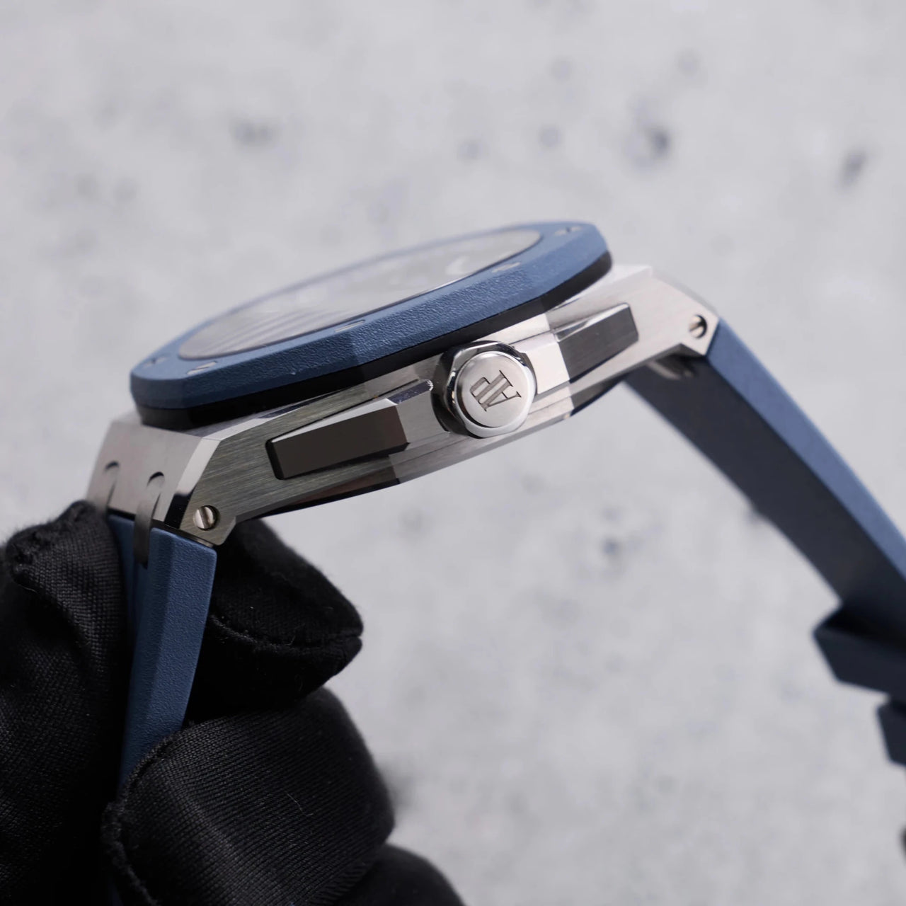 Royal Oak Offshore Selfwinding Blue Dial 43mm 15605SK.OO.A350CA.01 - WatchesOff5thWatch