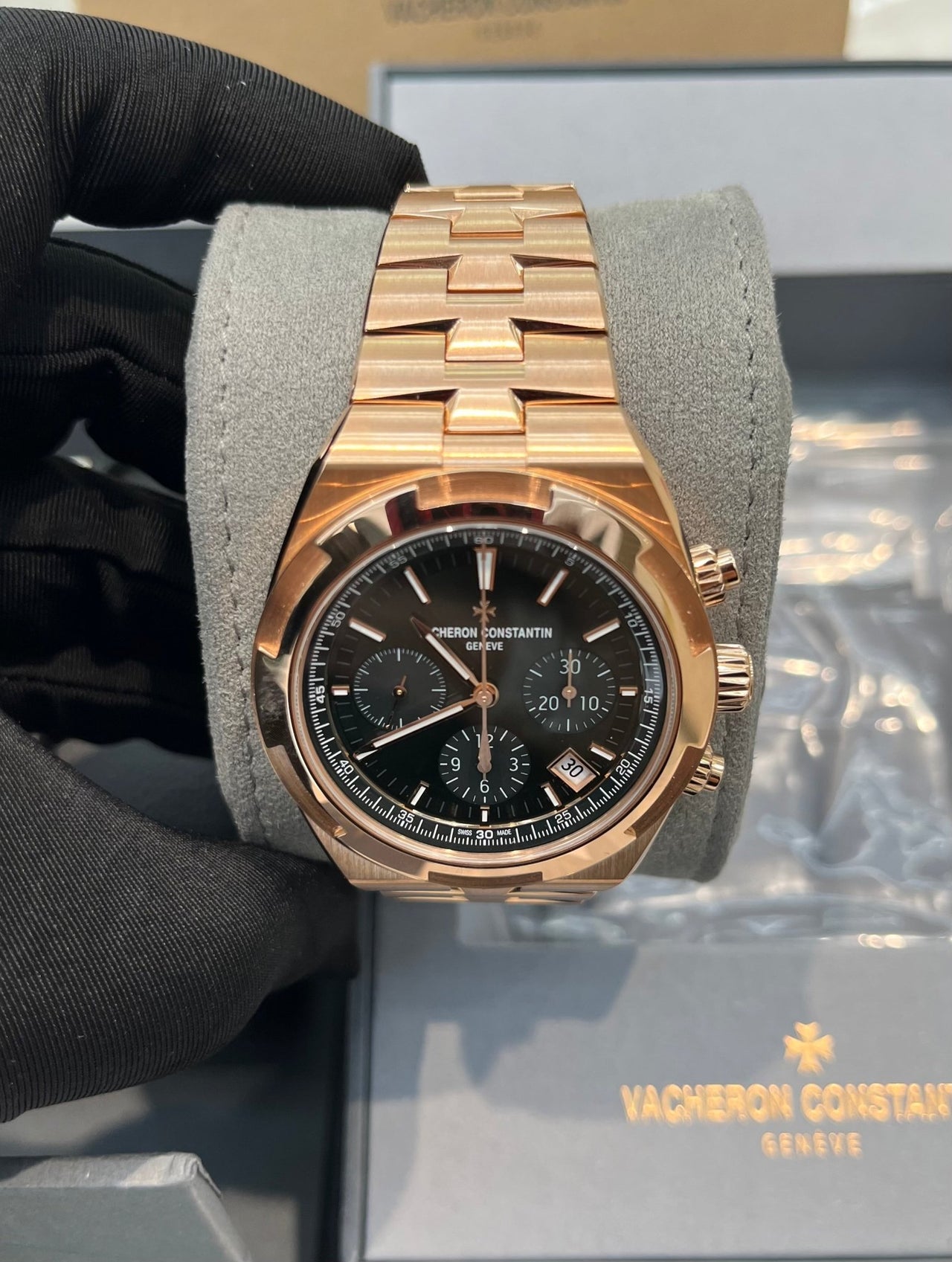 Vacheron Constantin Overseas Chronograph Rose Gold Green Dial 5520V/210R - B966 - WatchesOff5thWatch