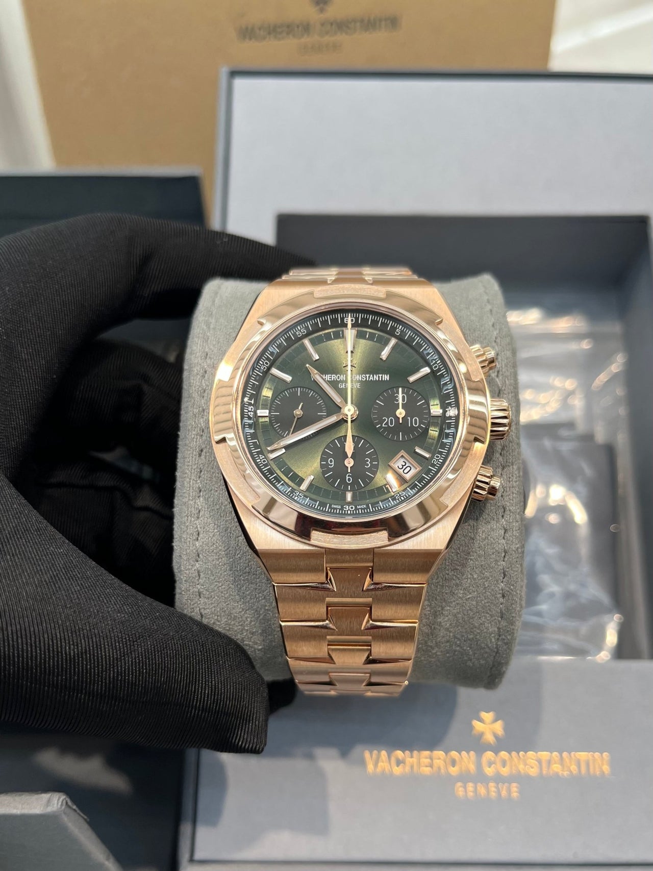 Vacheron Constantin Overseas Chronograph Rose Gold Green Dial 5520V/210R - B966 - WatchesOff5thWatch