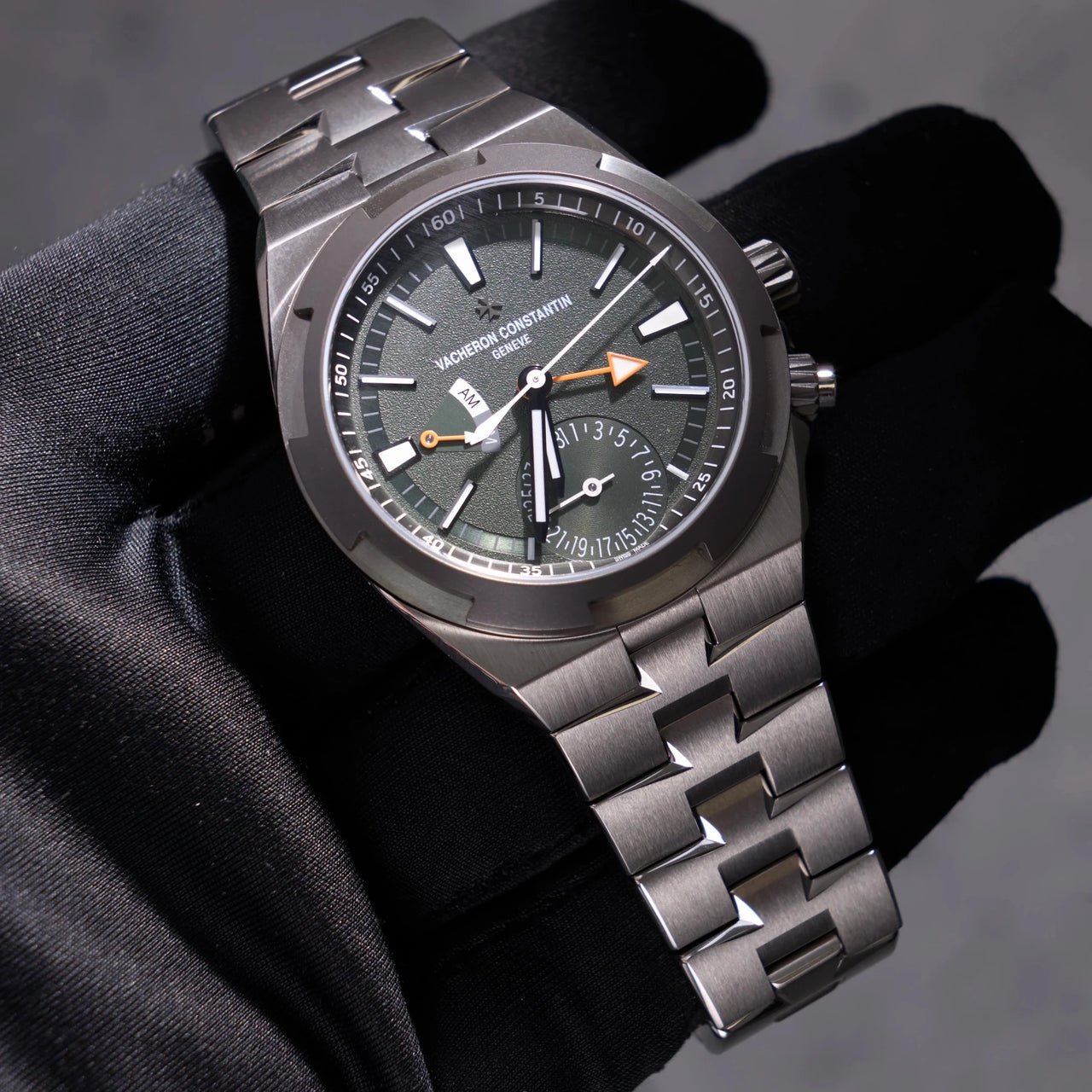 Vacheron Constantin Overseas Dual Time Cardinal Points 41mm Titanium Green Dial (Ref 7930V/210T-H075) - WatchesOff5thWatch