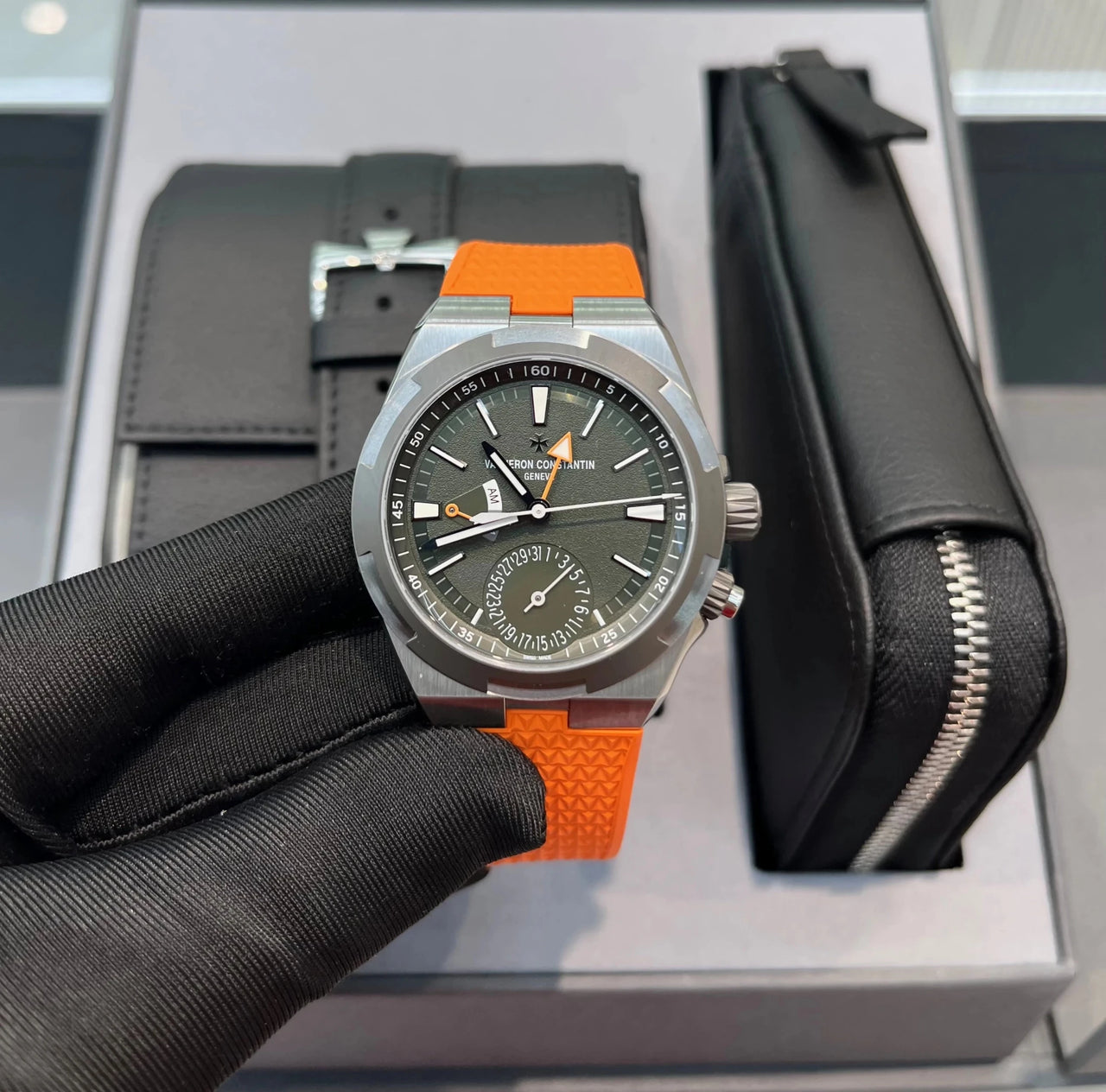 Vacheron Constantin Overseas Dual Time Cardinal Points 41mm Titanium Green Dial (Ref 7930V/210T - H075) - WatchesOff5thWatch