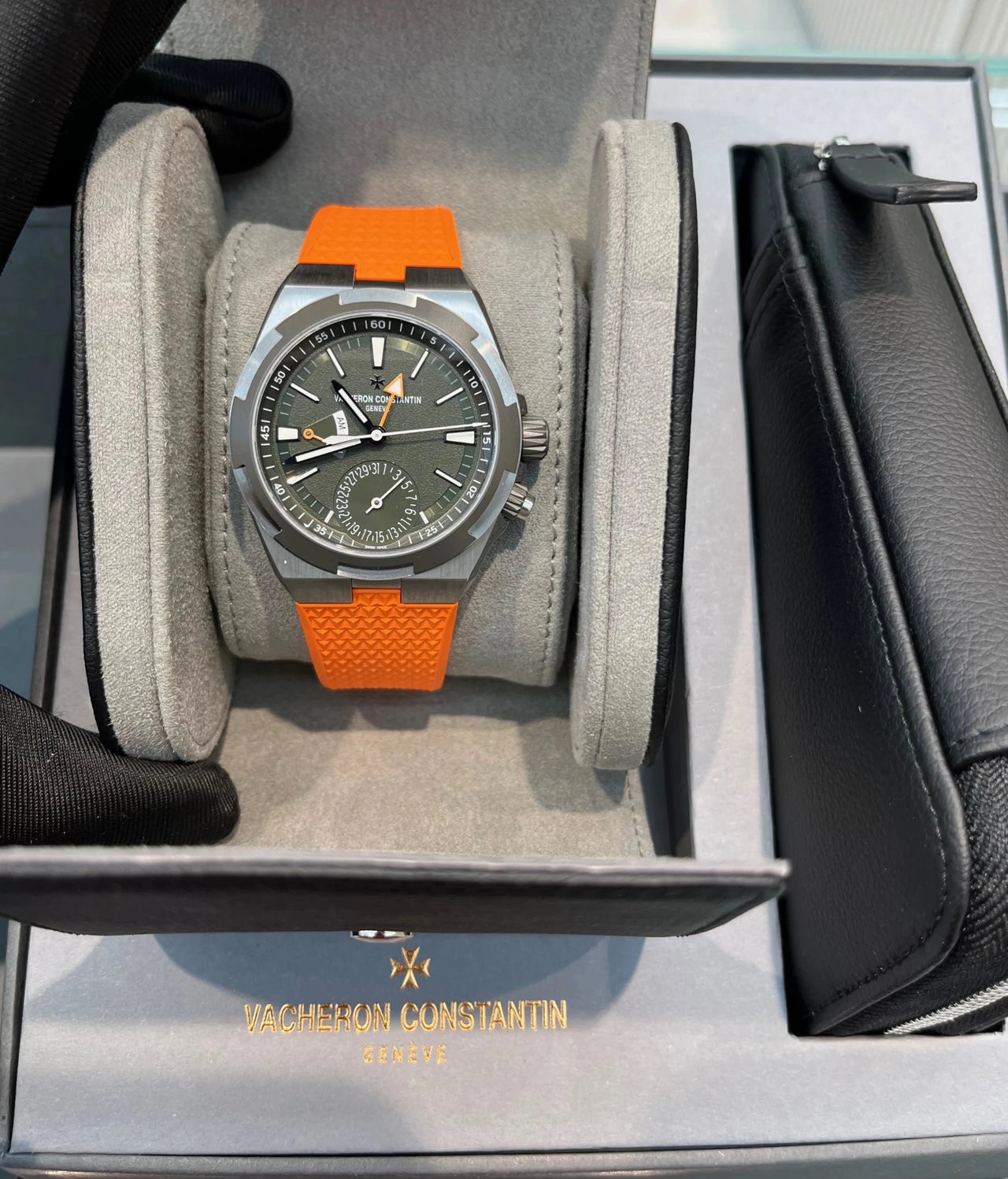 Vacheron Constantin Overseas Dual Time Cardinal Points 41mm Titanium Green Dial (Ref 7930V/210T - H075) - WatchesOff5thWatch