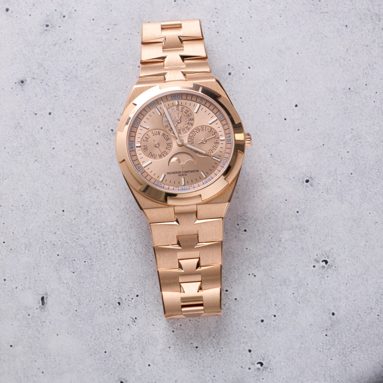 Vacheron Constantin Overseas Perpetual Calendar Ultra-Thin 41.5mm 18K 5N Pink Gold Gold Dial (Ref# 4300V/220R-H144) - WatchesOff5thWatch