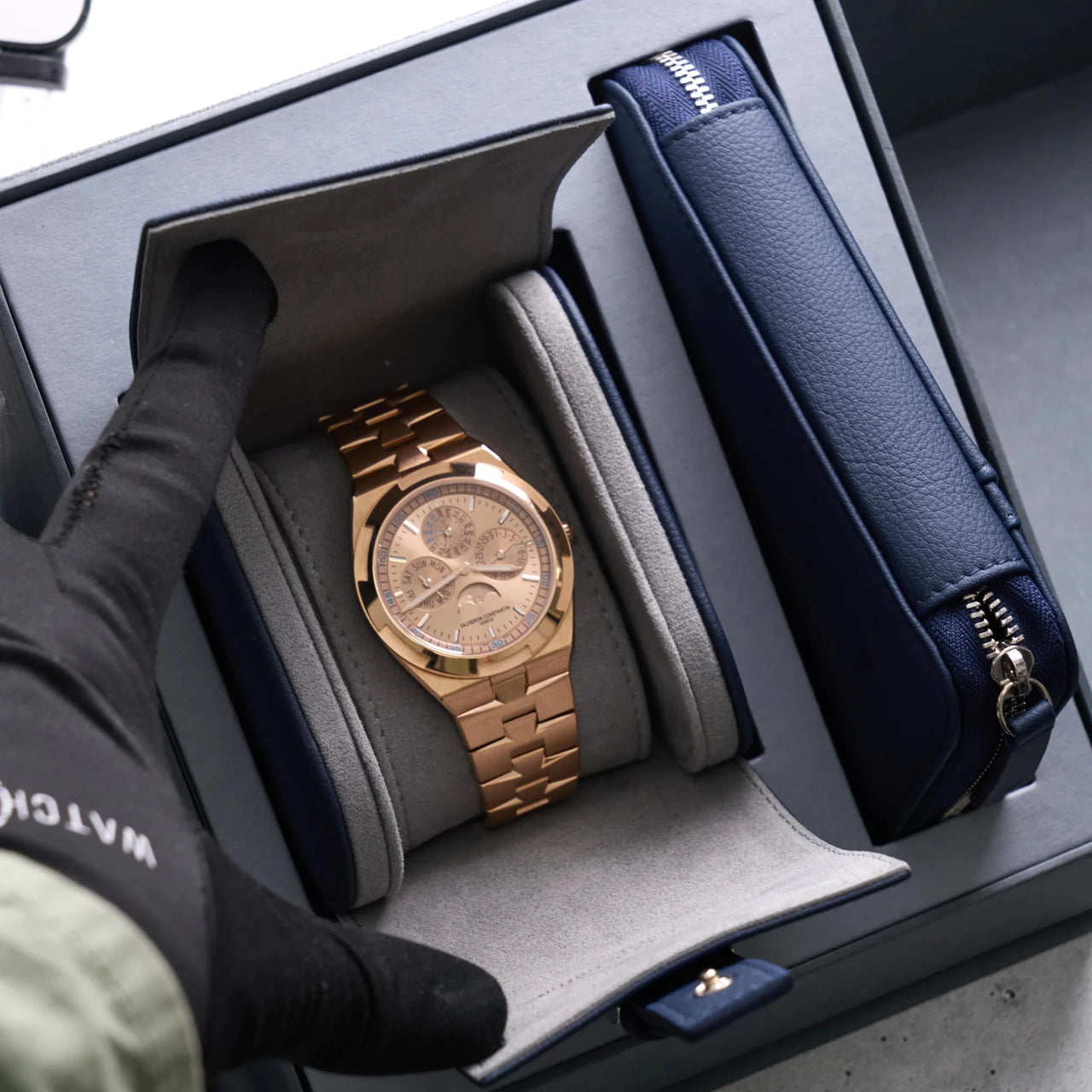 Vacheron Constantin Overseas Perpetual Calendar Ultra-Thin 41.5mm 18K 5N Pink Gold Gold Dial (Ref# 4300V/220R-H144) - WatchesOff5thWatch