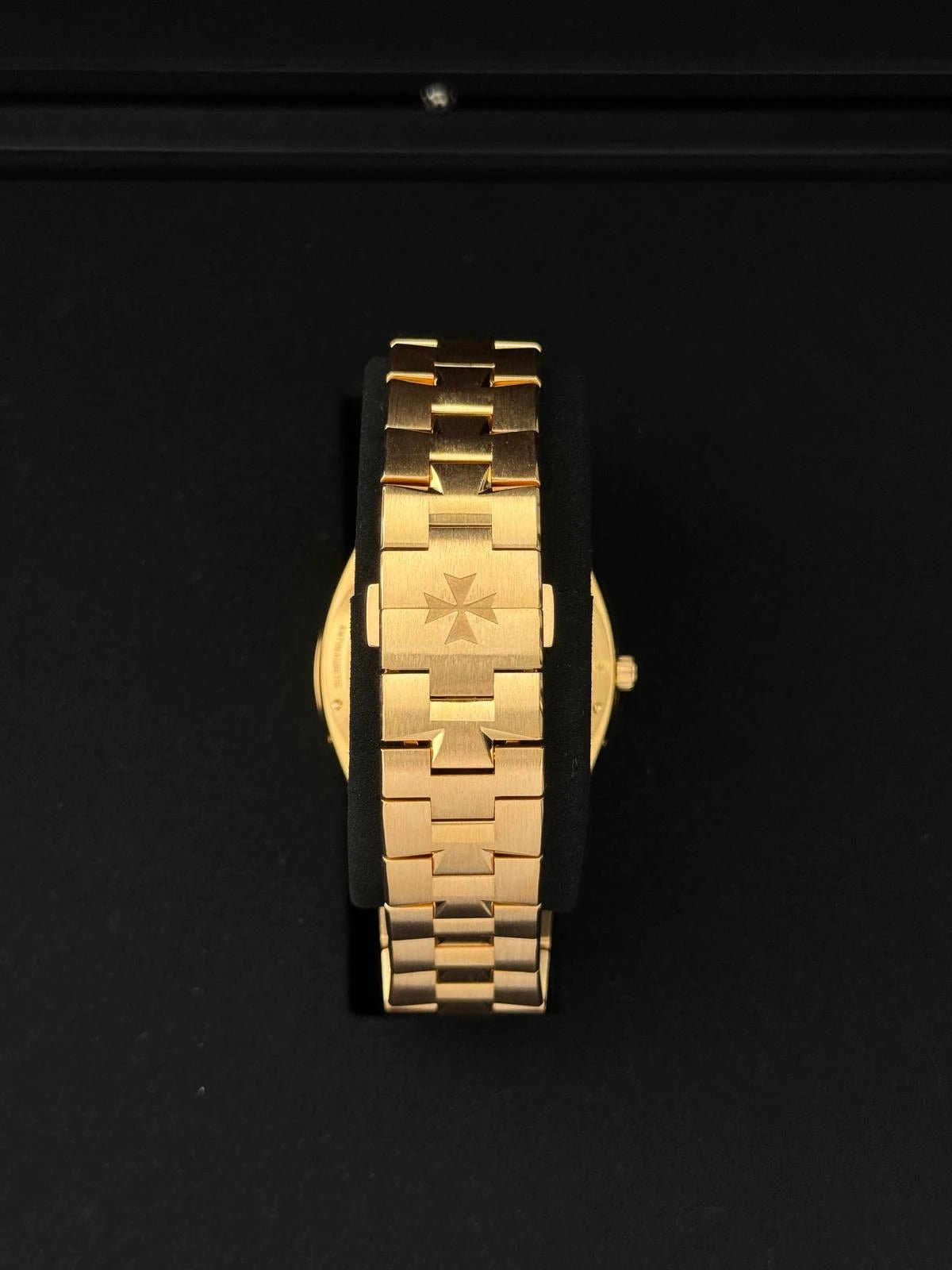 Vacheron Constantin Overseas Skeleton 4300V/220R - B547 - WatchesOff5thWatch