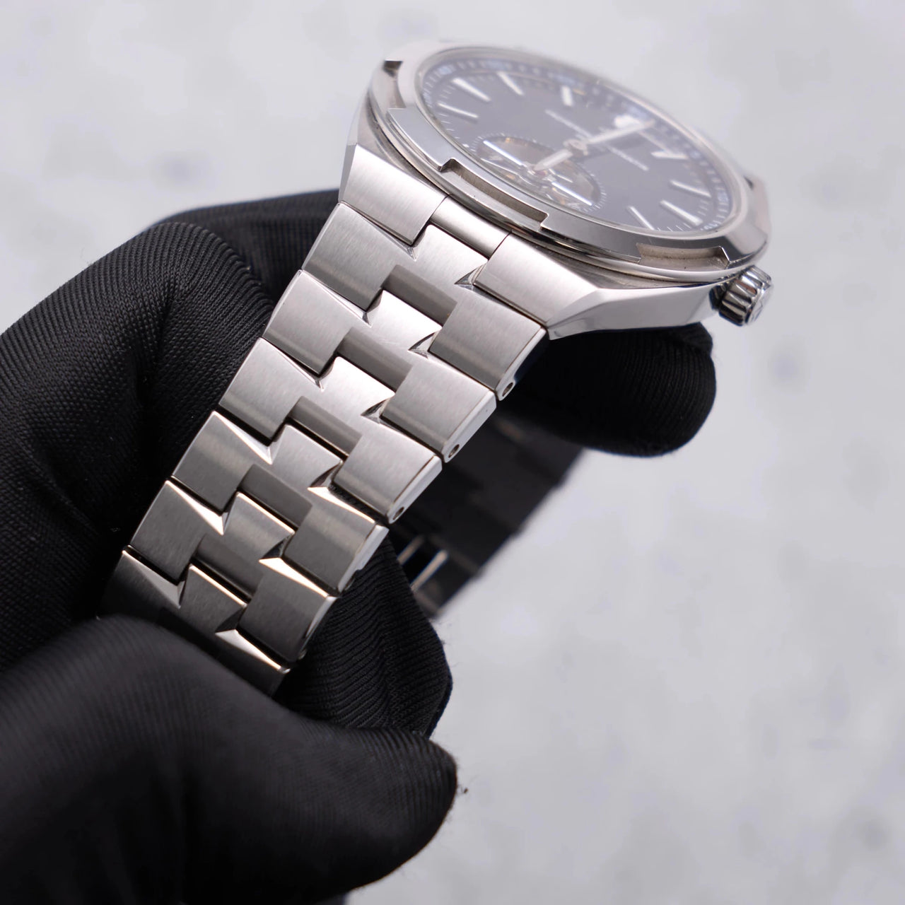Vacheron Constantin Overseas Tourbillon 42.5mm Stainless Steel Blue Dial (Ref# 6000V/110A-B544) - WatchesOff5thWatch