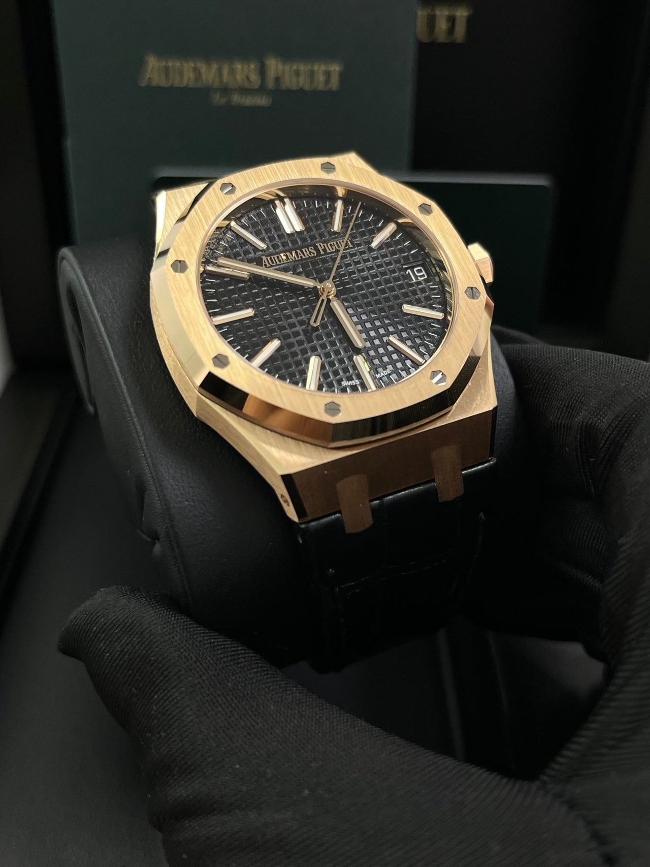 Audemars Piguet Royal Oak 41mm Rose Gold Black Dial 15510OR.OO.D002CR.02 - WatchesOff5thWatch