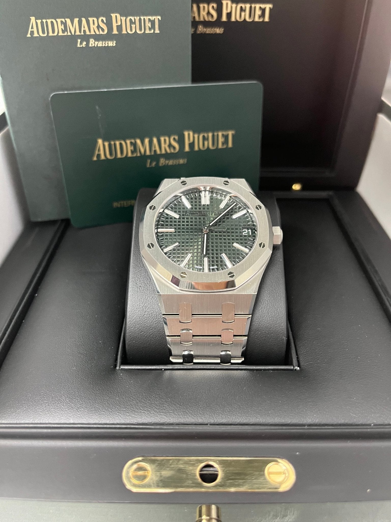 Audemars Piguet Royal Oak "50th Anniversary" Green Dial 15510ST.OO.1320ST.04 - WatchesOff5th