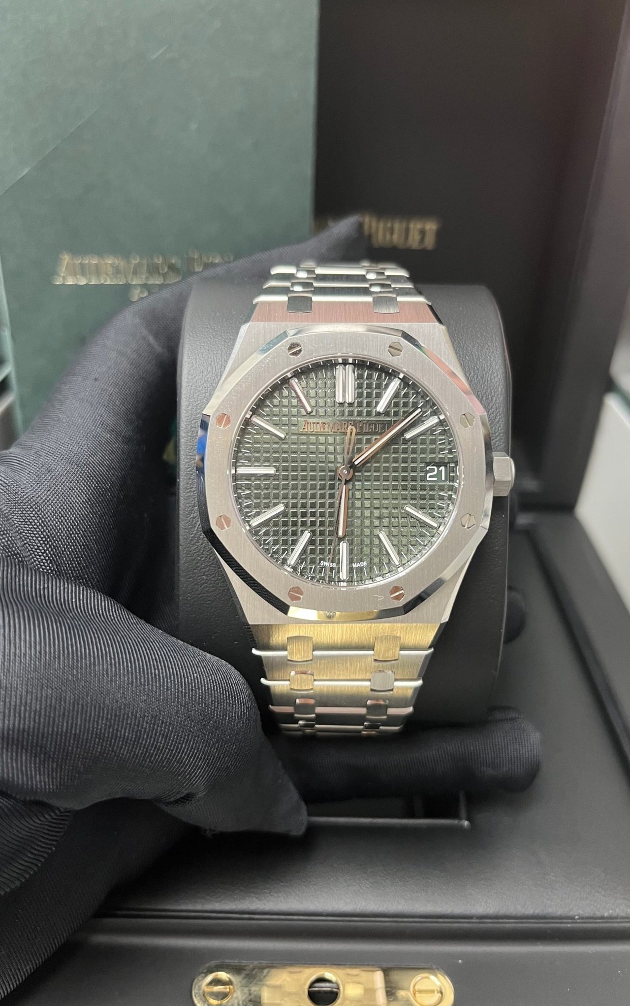 Audemars Piguet Royal Oak "50th Anniversary" Green Dial 15510ST.OO.1320ST.04 - WatchesOff5th