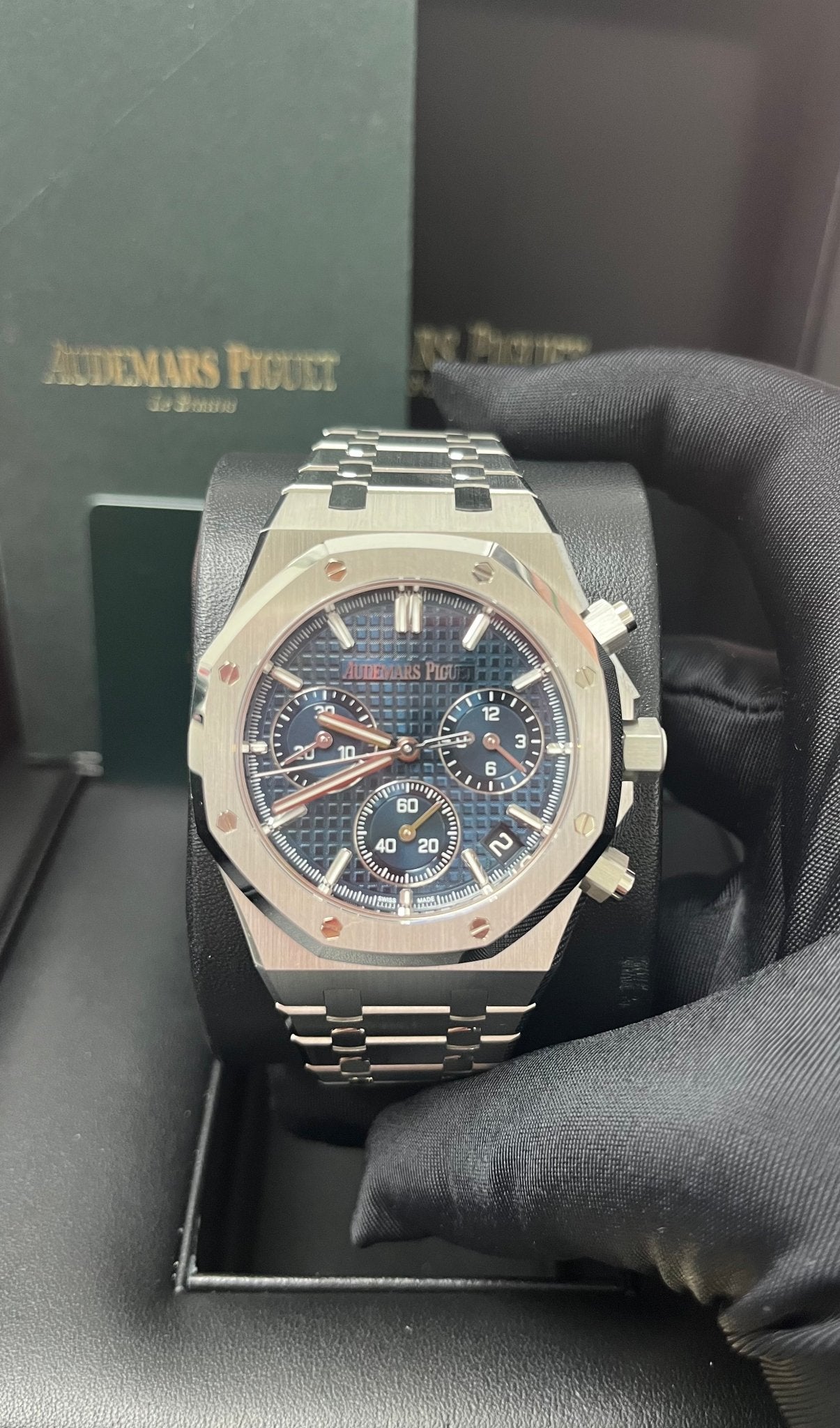 Audemars Piguet Royal Oak Chronograph Blue Index Dial 26240ST.OO.1320ST.05 - WatchesOff5th