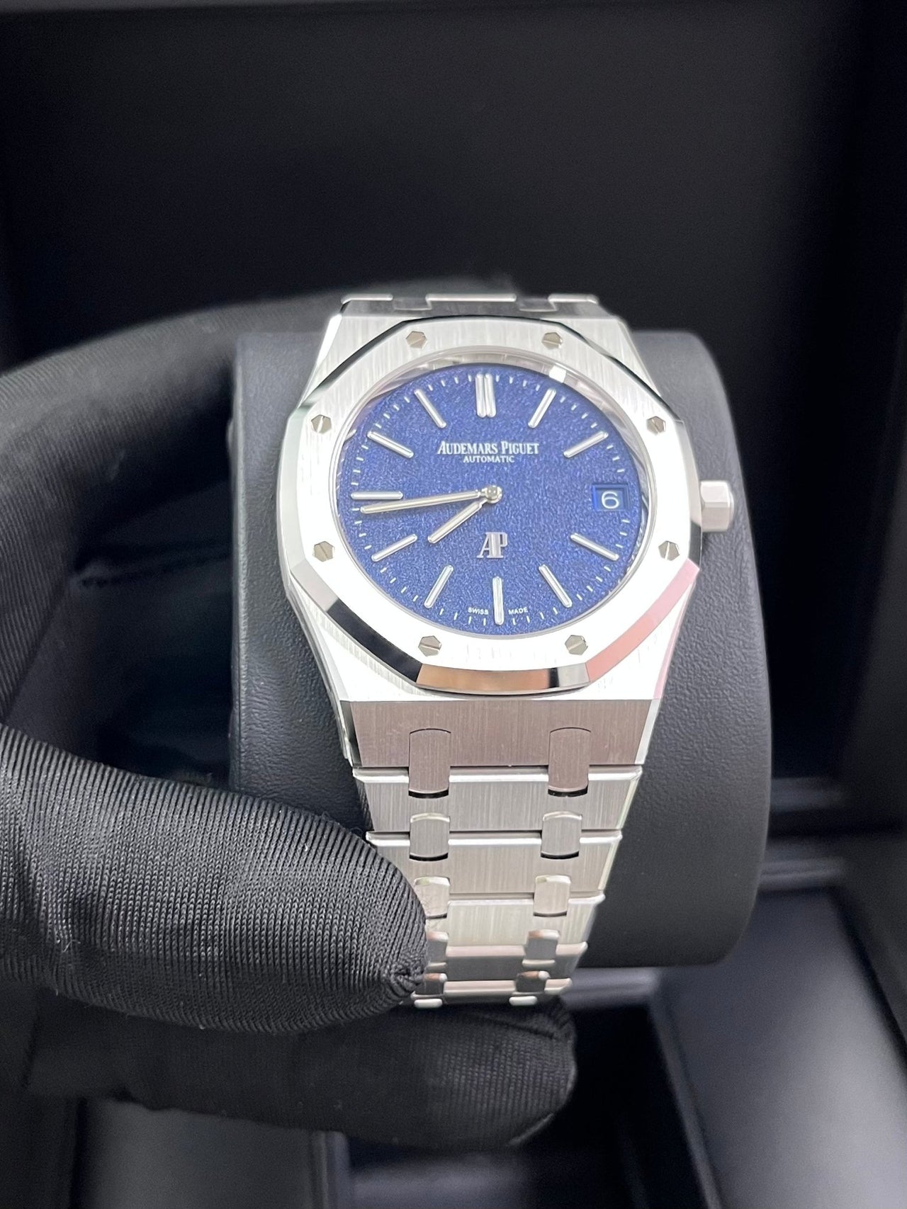 Audemars Piguet Royal Oak Jumbo Extra-thin 16202BC.OO.1240BC.02 - WatchesOff5th