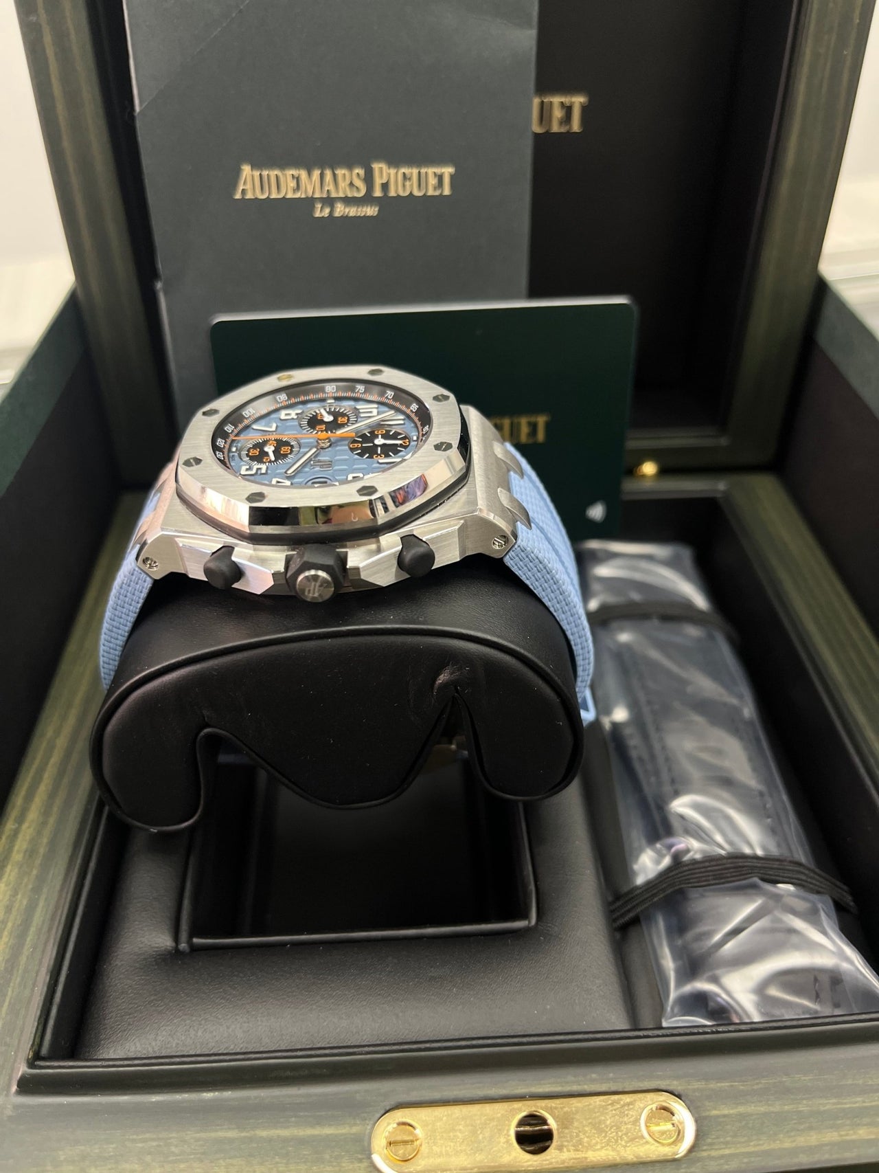 Audemars Piguet Royal Oak Offshore Chronograph 42mm (Ref # 26238ST.OO.A340CA.01) - WatchesOff5th