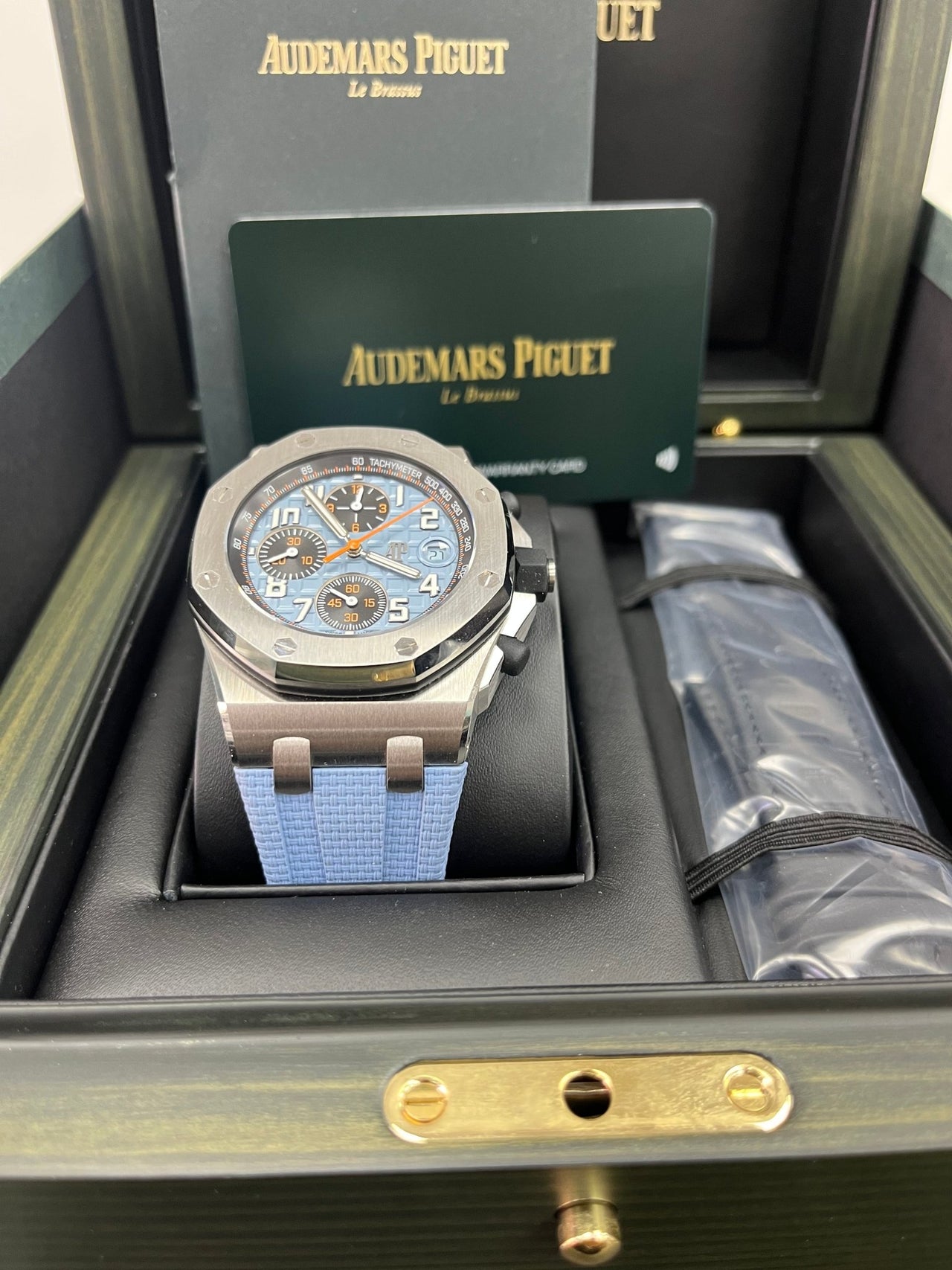 Audemars Piguet Royal Oak Offshore Chronograph 42mm (Ref # 26238ST.OO.A340CA.01) - WatchesOff5th