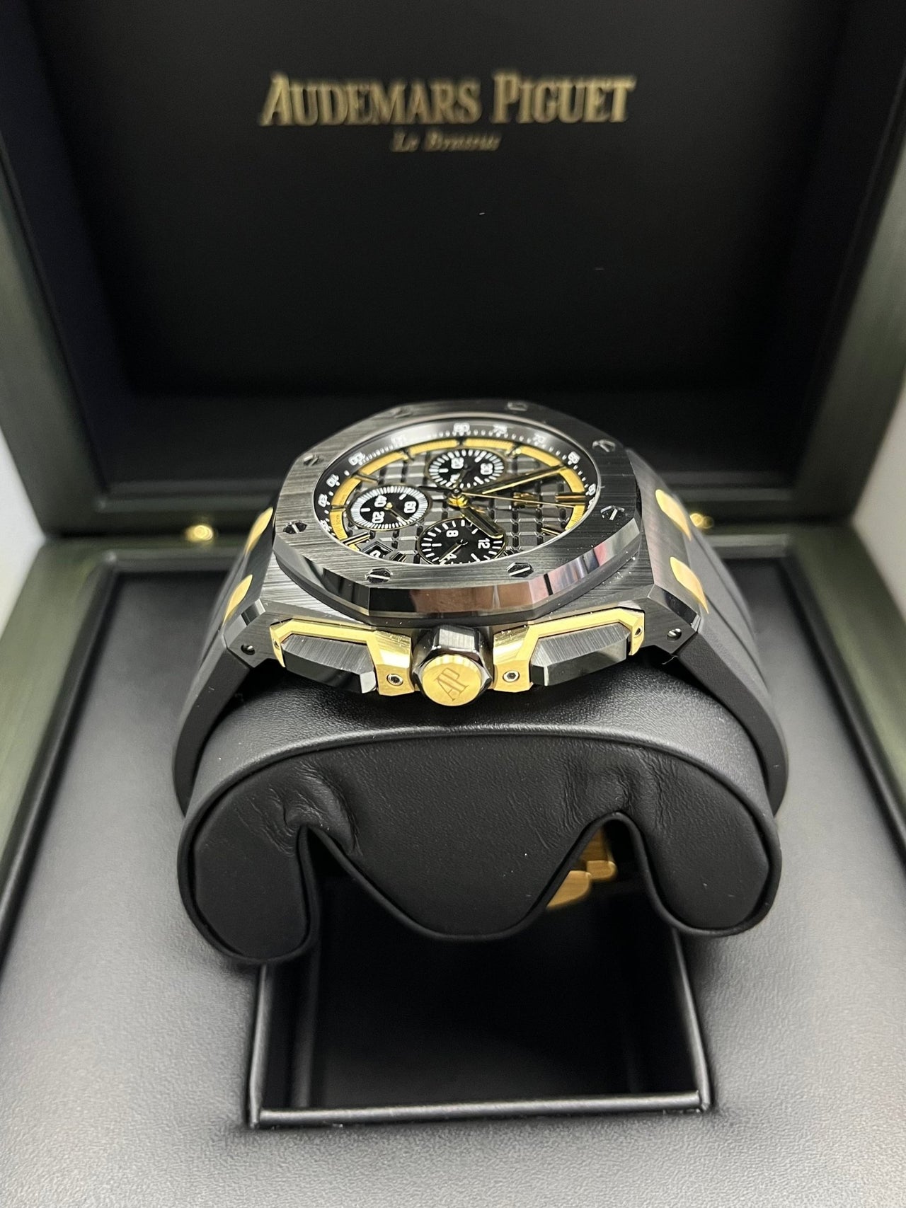 Audemars Piguet Royal Oak Offshore (Ref# 26420CE.OO.A127CR.01) - WatchesOff5th