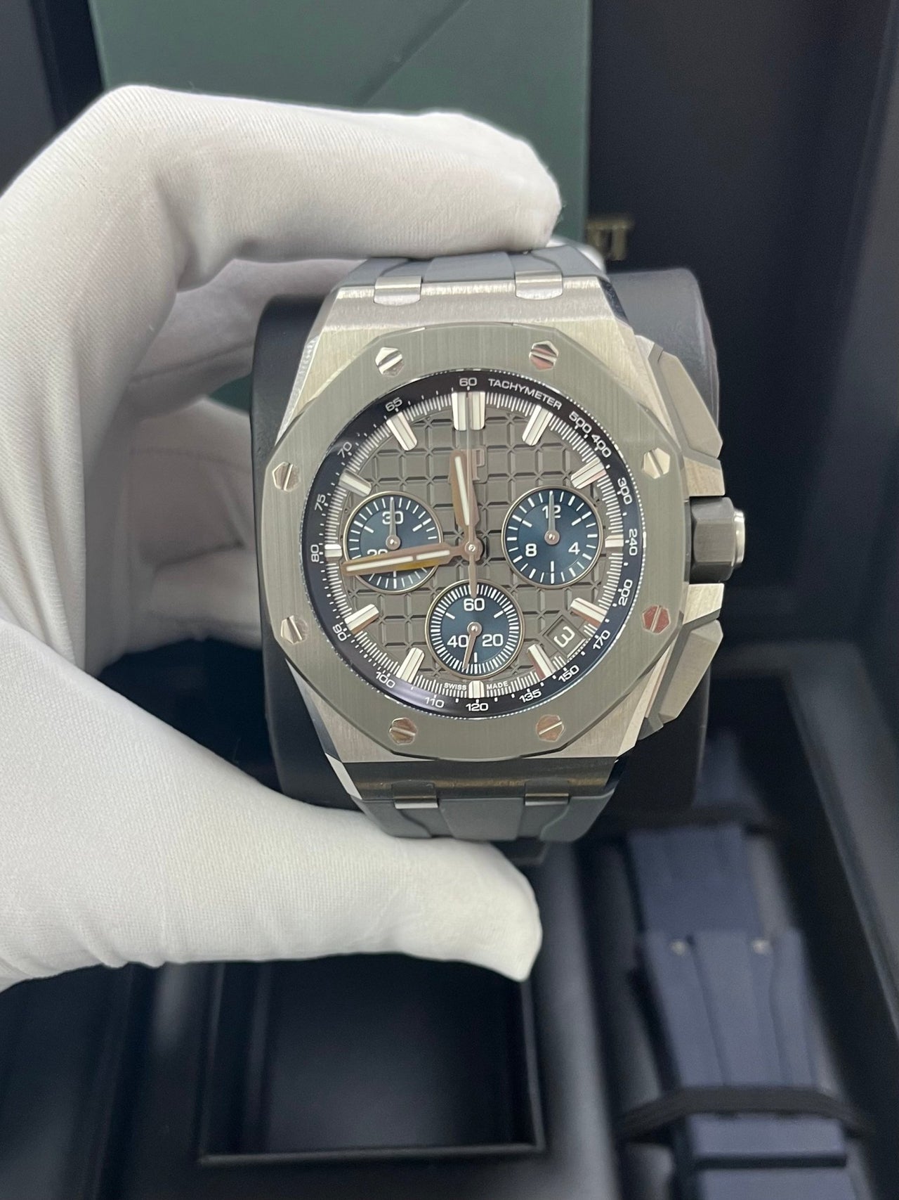 Audemars Piguet Royal Oak Offshore Selfwinding Chronograph (Ref# 26420IO.OO.A009CA.01) - WatchesOff5th